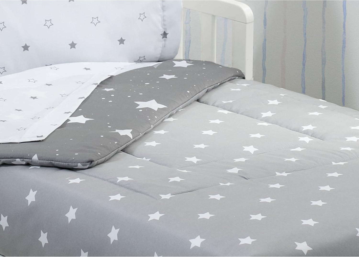 Delta Children 4 Piece Toddler Bedding Set for Boys - Reversible 2-In-1 Comforter - Includes Fitted Comforter to Keep Little Ones Snug, Bottom Sheet, Top Sheet, Pillow Case - Dusty Skies, Grey Stars image number 2