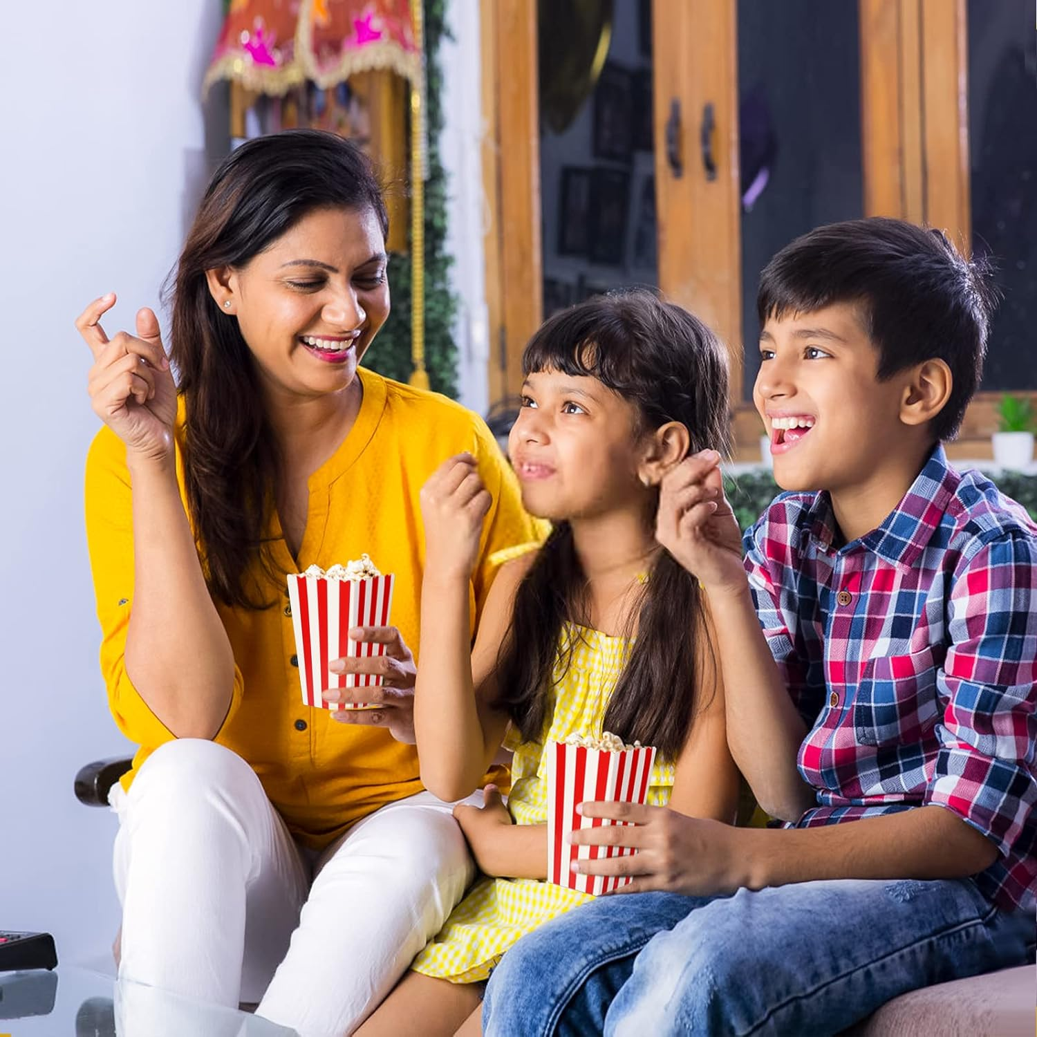 JOYSKY 26 Pcs Popcorn Boxes Red Small Candy Container Popcorn Bags Candy Boxes Paper Popcorn Bags Cardboard Red White Snack Boxes for Party Snacks Candies Popcorn Gift Bags Christmas (26) image number 5