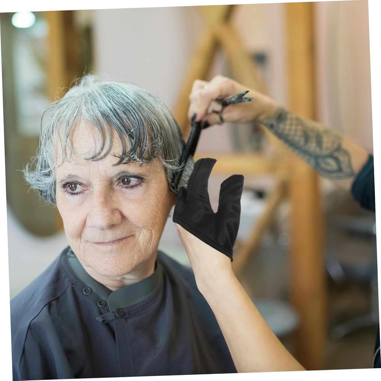 CIYODO Black Heat Resistant Three Finger Gloves for Curling Wand and Hair Straighteners Thermal Protection for Hair Styling Salons and Barbershops Durable and Flexible Design image number 4