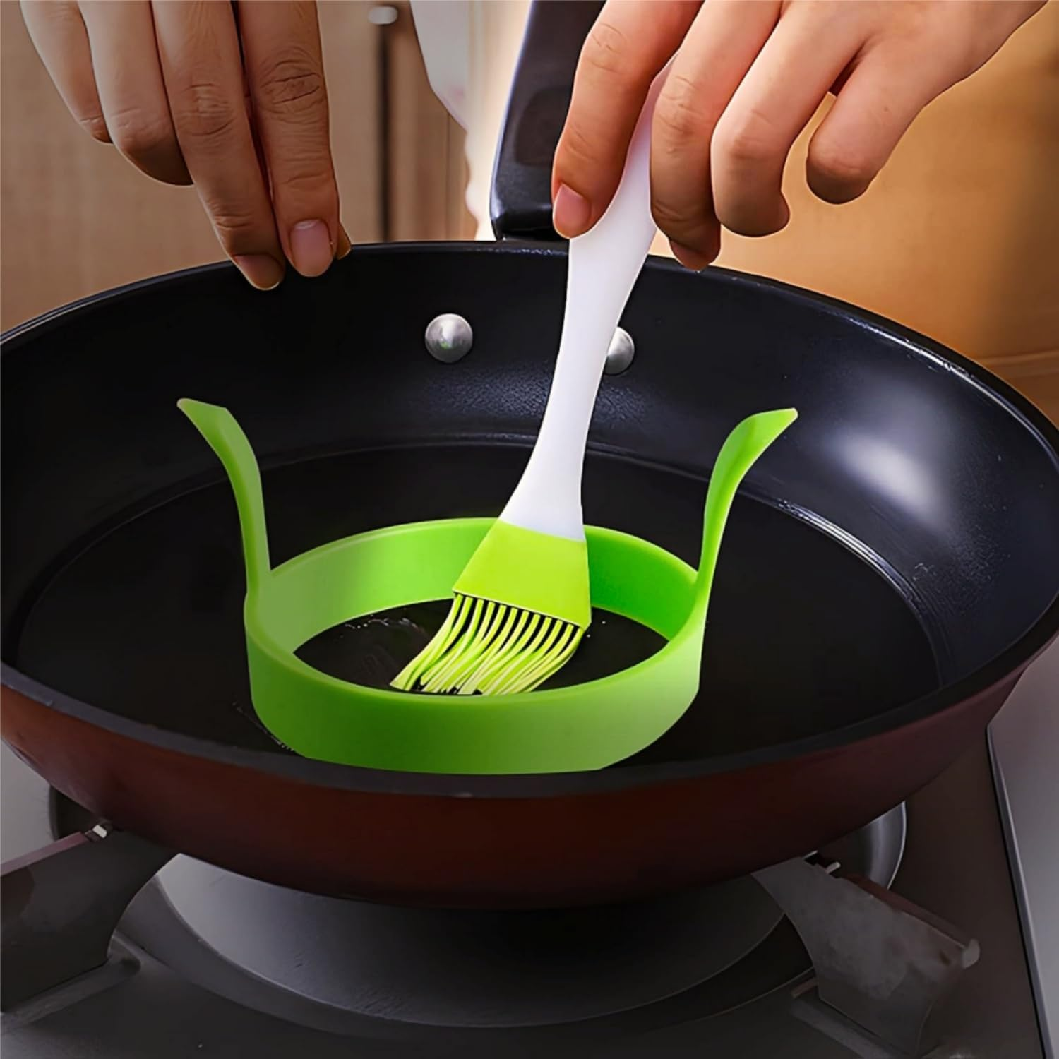 6Pcs Silicone Egg Ring Mold, Non Stick Fried Egg Mold round Egg Cooking Rings with Handle Heat Resistant Omelette Mould for Cooking and Frying,With2 Silicone Brushs image number 2