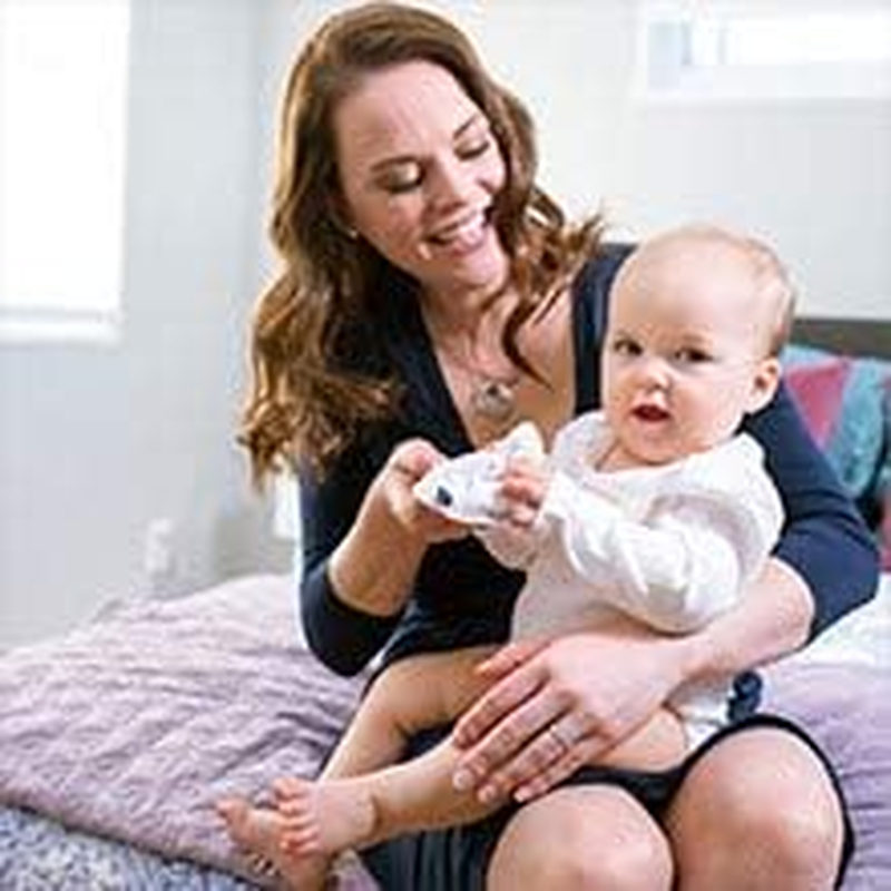 Lansinoh Washable Nursing Pads, Teardrop Contoured Bamboo Viscose Pad, Reusable Breast Pads for Every Day and Night Use for Breastfeeding Mums, (Pack of 4) image number 6