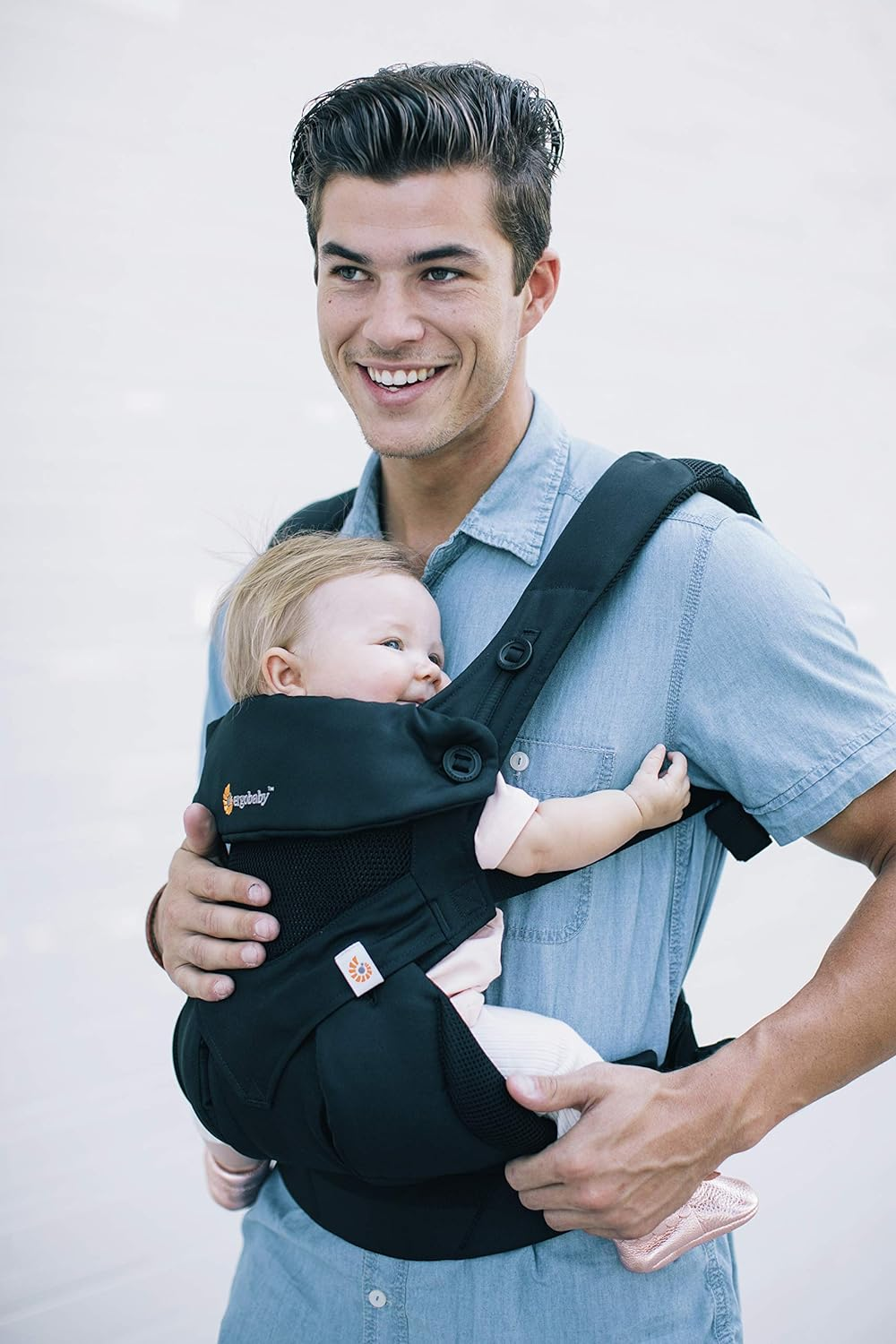 Ergobaby Omni 360 Cool Air Mesh Baby Carrier - All-In-One Newborn to Toddler Carrier (7-20Kg), Breathable, Ergonomic Design with Lumbar Support - Baby Travel Essentials - Pearl Grey - Pearl Grey image number 3