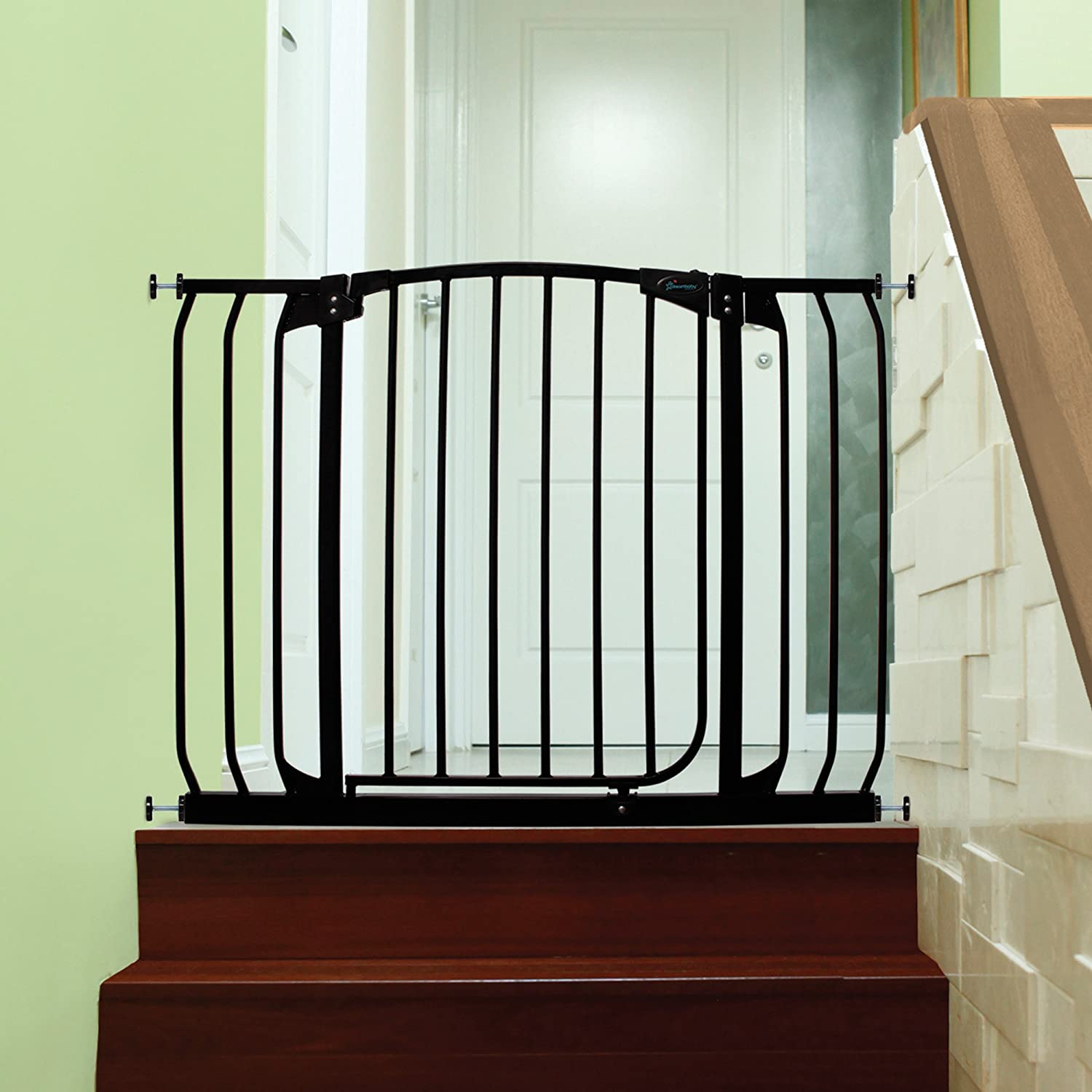 Dreambaby Chelsea Xtra-Wide Hallway Auto-Close Security Gate, Black image number 1