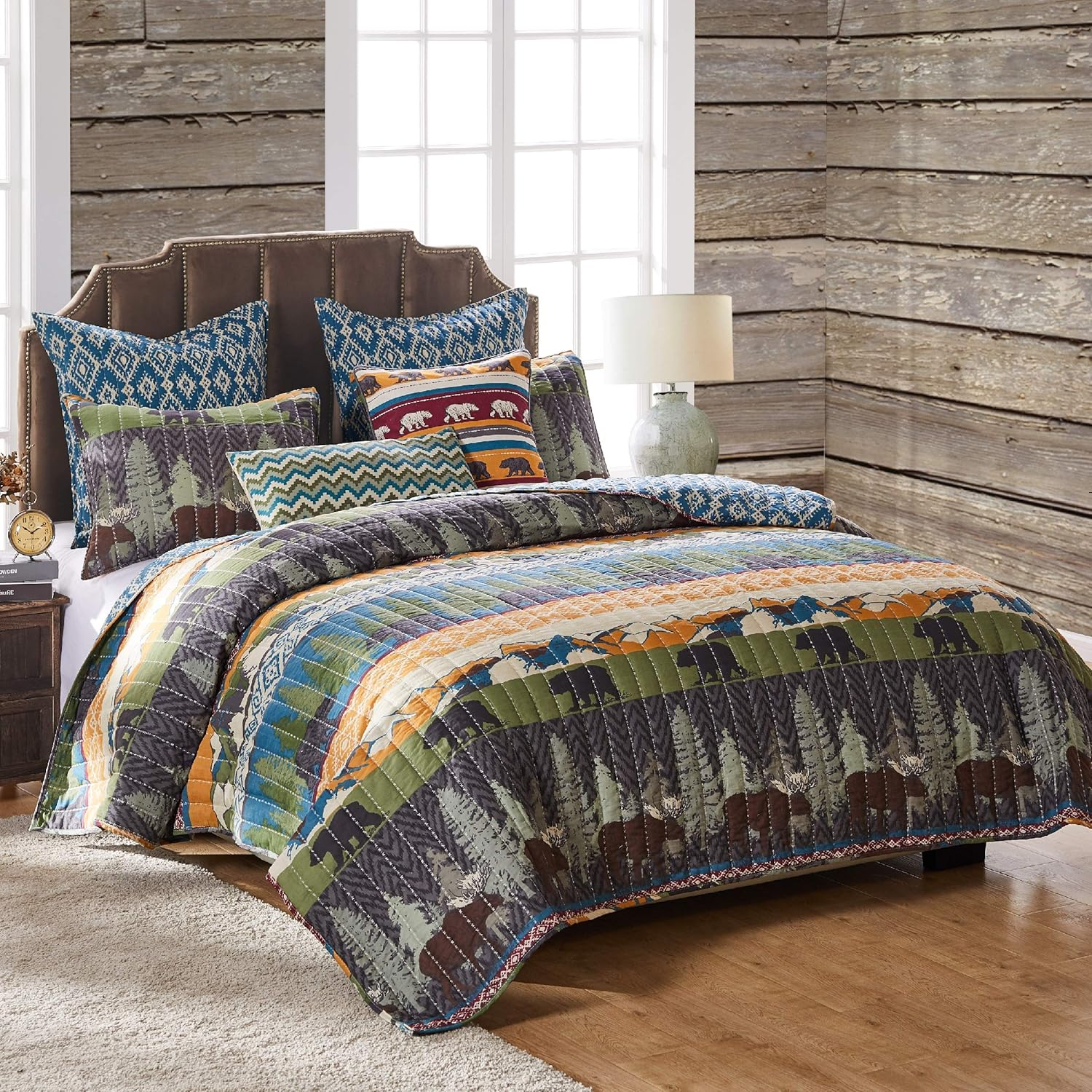 Greenland Home Black Bear Lodge Quilt Set, 5-Piece King - Includes Two Pillows image number 1
