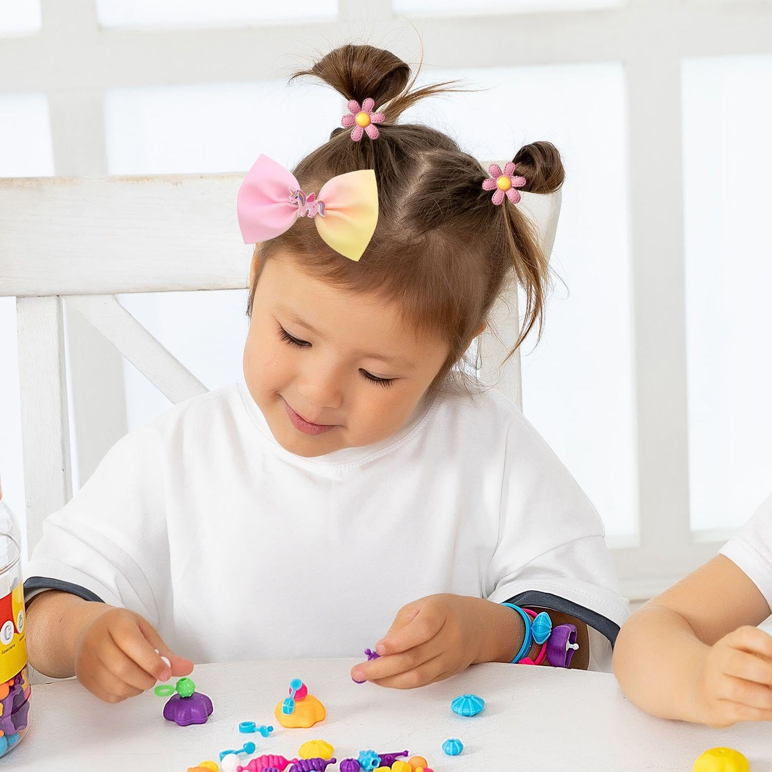 Pack of 6 Bughair Clips and 5 Pieces Daisy Hair Rings, Cute Hair Accessories, Girls Hairstyle Accessories, Hairstyle Decorations. image number 4