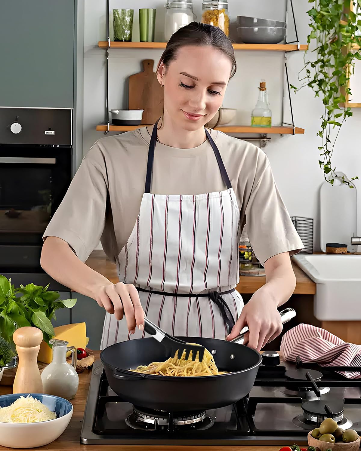 Spaghetti Spoon and Pasta Tong, Non-Stick Silicone Spoon Server Fork with Teeth and Stainless Steel Handle Spaghetti Tong, Food Clip for Spaghetti Noodle (BLACK) image number 4