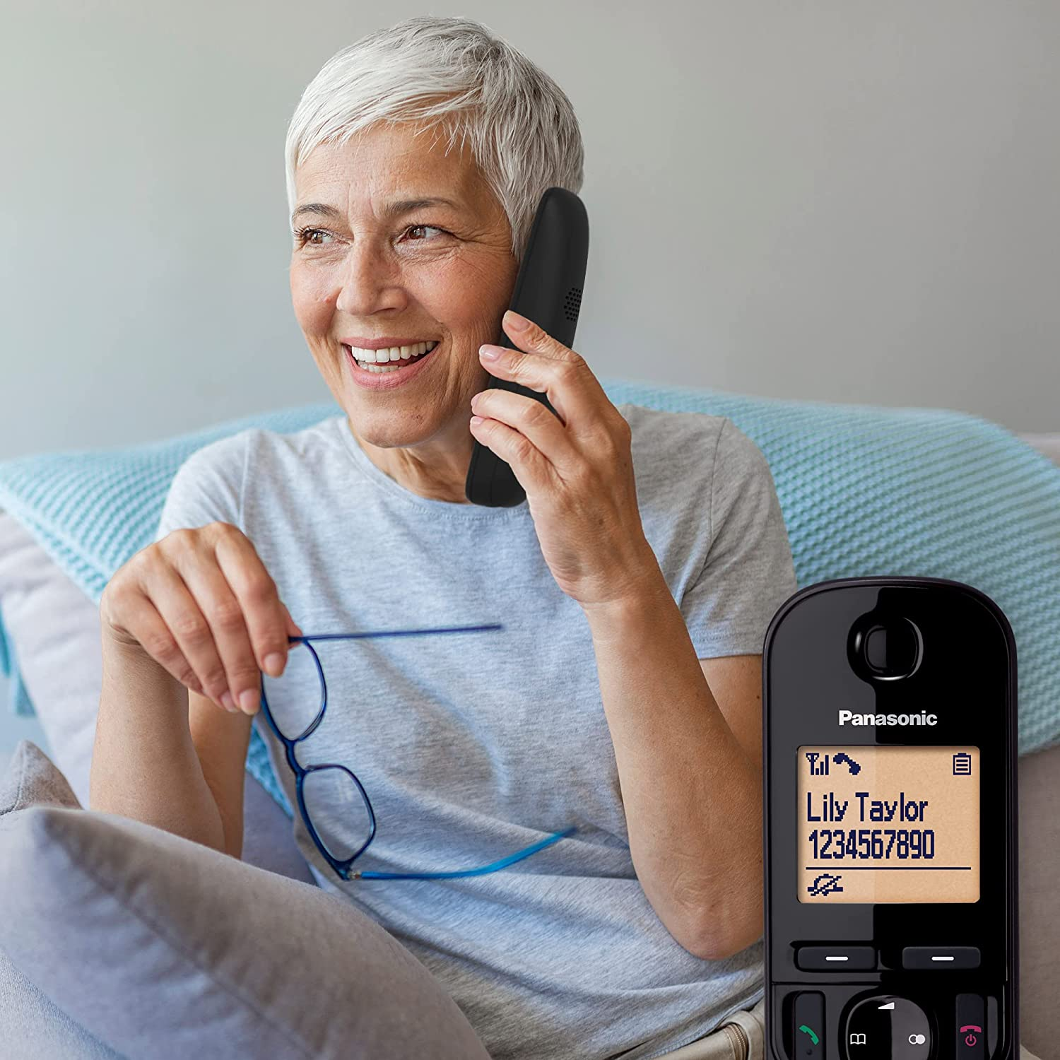 Panasonic KX-TGC263E Digital Cordless Phones: 18-Min Answering Machine, Dedicated Call Block Button, an Easy-To-Read Dot-Matrix Display and a Hands-Free Speakerphone