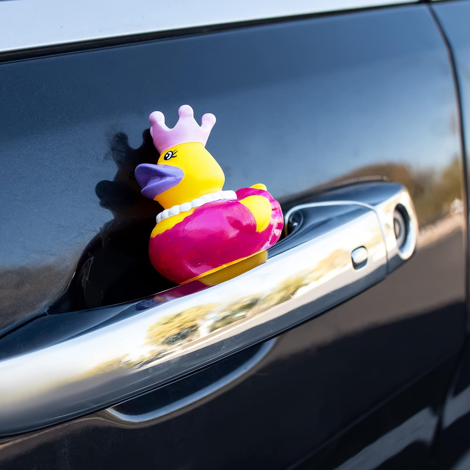 JOYIN 30 Pcs Rubber Ducks, Random Assortment Ducks Bulk with Mesh Carry Bag, Mini Rubber Duckies for Toddler Baby Bath Toys, Kids Bath Pool Toys Birthday Gifts Party Favors image number 4