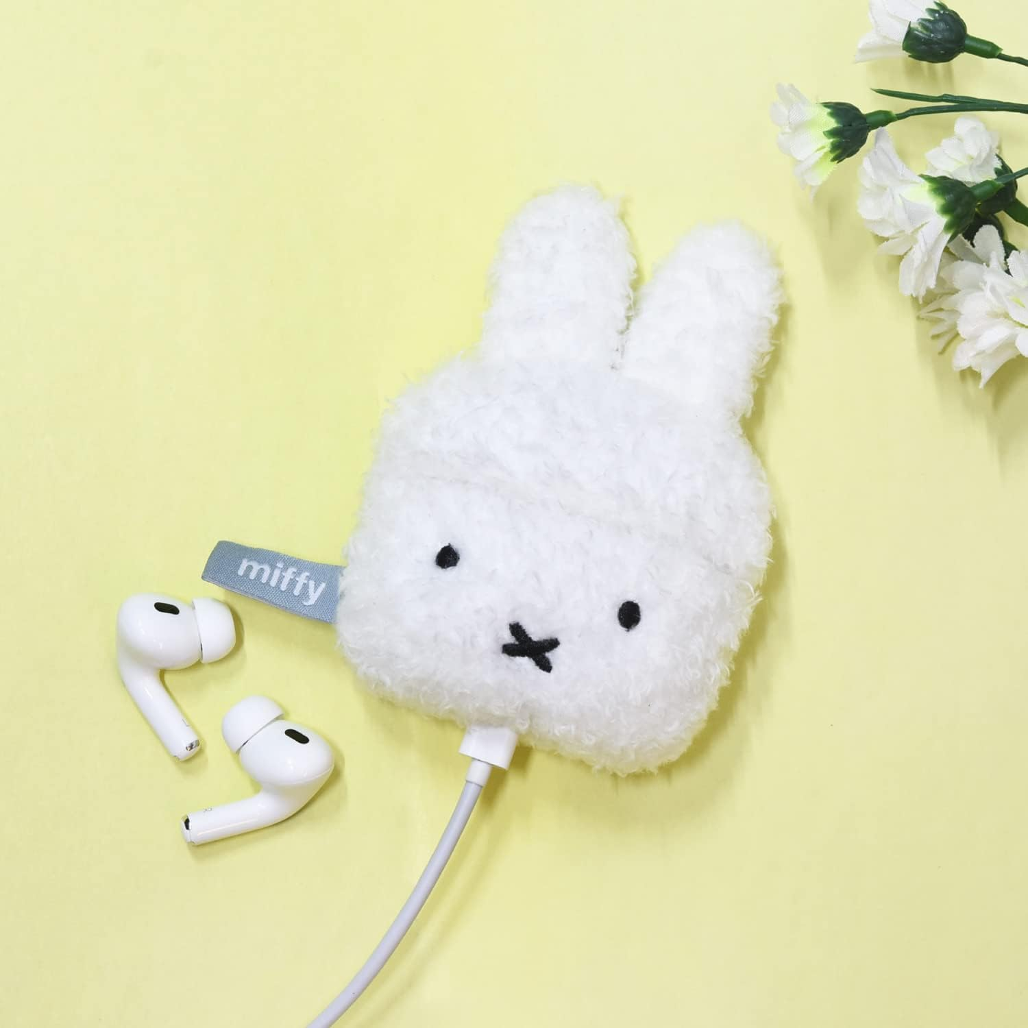Gourmandise MF-368WH Miffy Airpods Pro (2Nd Generation) / Airpods Pro Compatible Fluffy Case Face
