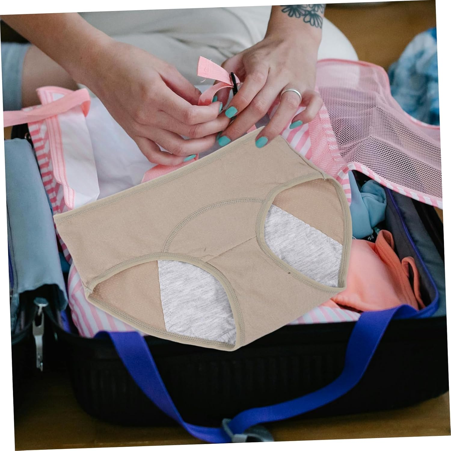 Leak Cotton Midwaist Panties for Women Comfortable Menstrual Protective Briefs Breathable Heavy Flow Underwear Suitable for Sensitive Skin Grey image number 4