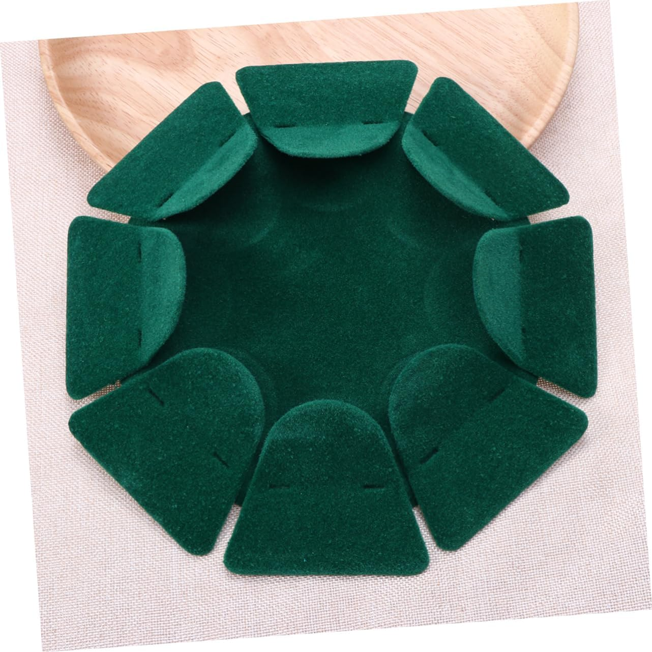 Parliky Metal Putting Cup Practice Hole for All-Direction Training Lightweight Portable Golf Practice Aid for Putting Game Improvement image number 2