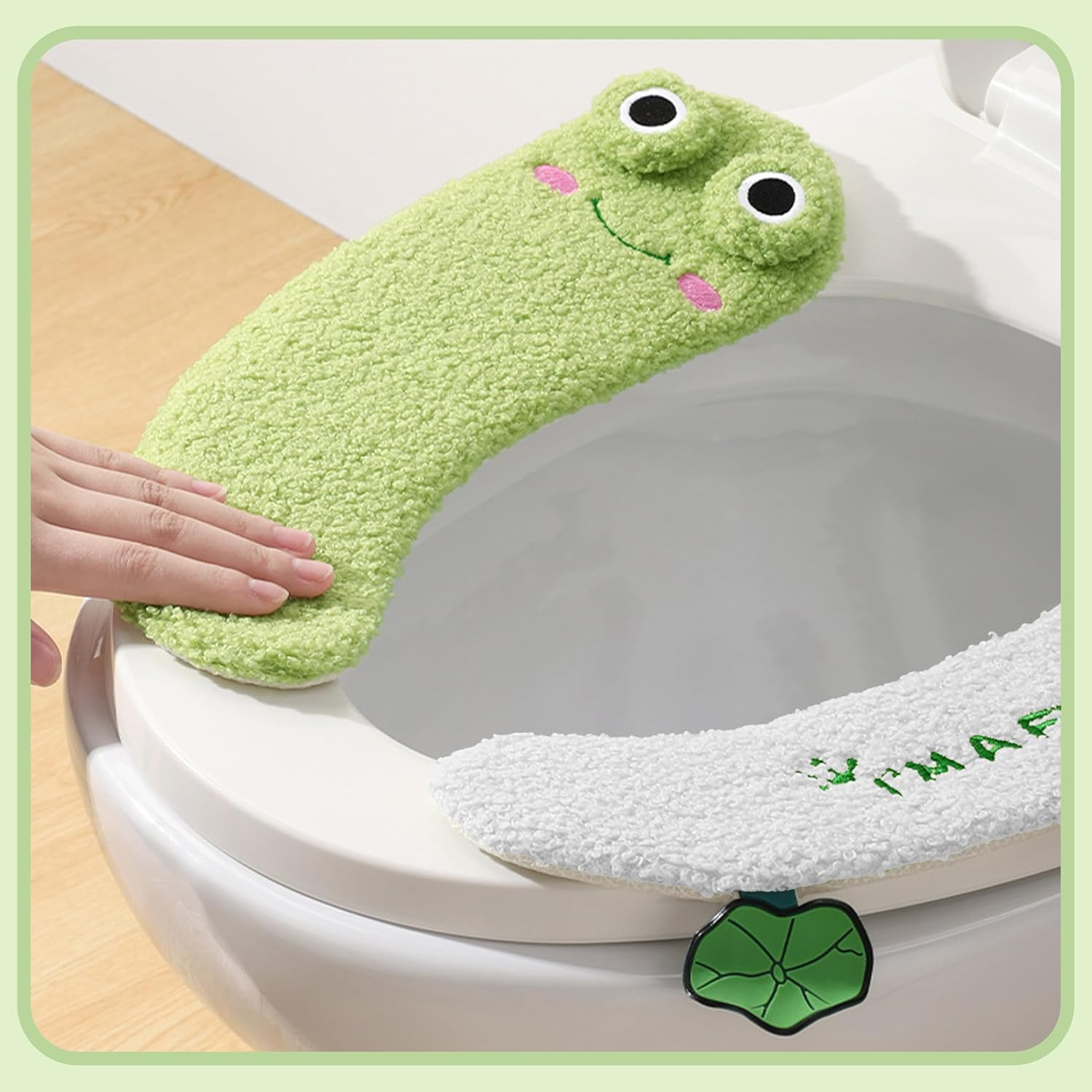 Cute Frog Toilet Seat Cover, Thickened Winter Warm Toilet Mat, Full Coverage, Soft & Comfortable, Universal Fit for All Toilet Types, Easy to Clean, Anti-Slip PU Backing image number 1
