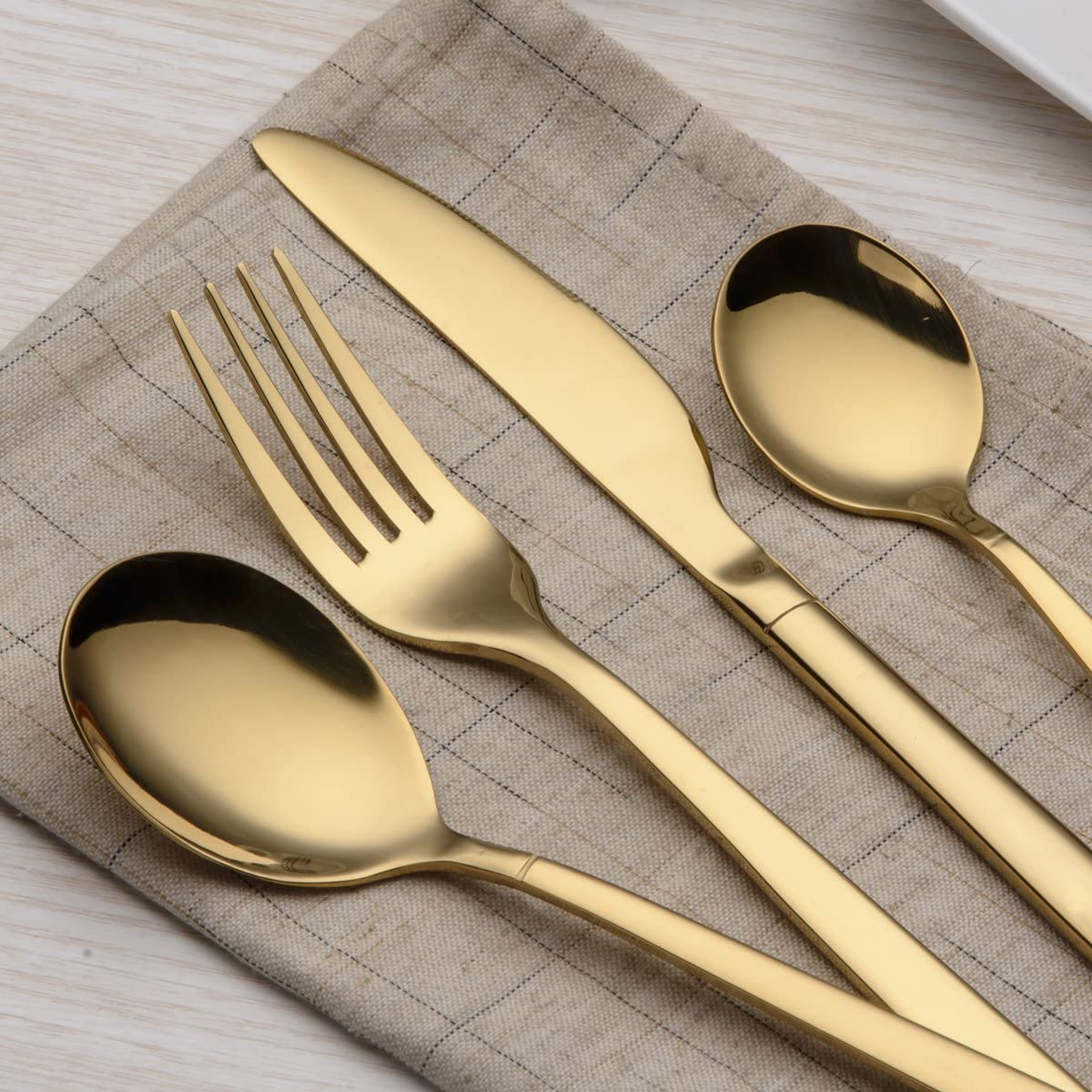 Berglander 24 Piece Titanium Gold Plated Stainless Steel Cutlery Set, 24 Pieces Golden Flatware Set, Gold Silverware Set Cutlery Sets, Service for 6 (Shiny Gold)