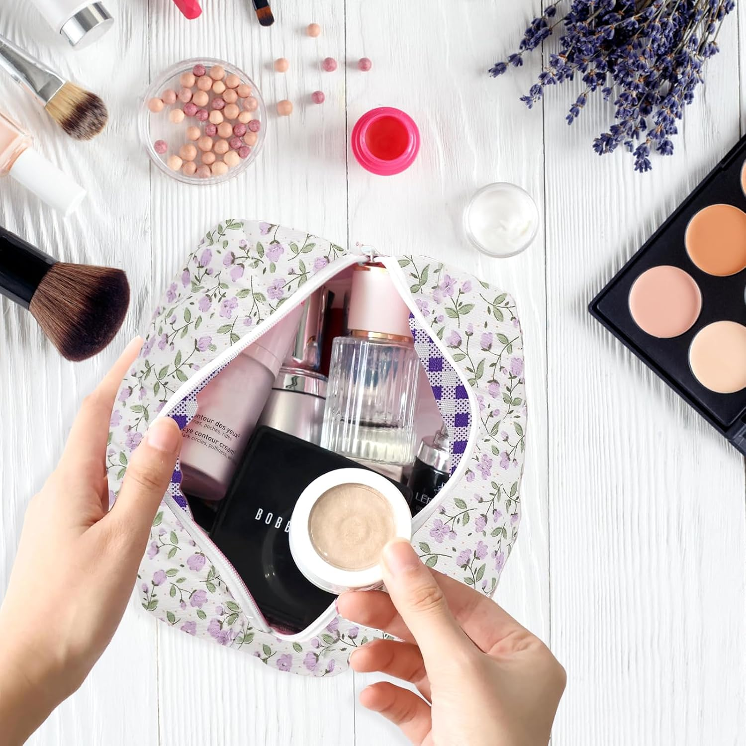 LUHOCIY Cosmetic Bag Flowers, Quilted Cosmetic Bag, Make up Bag, Made of Soft Cotton Material with Zip for Holding Various Make-Up Utensils, Purple, in a Sweet and Fresh Morandi image number 2