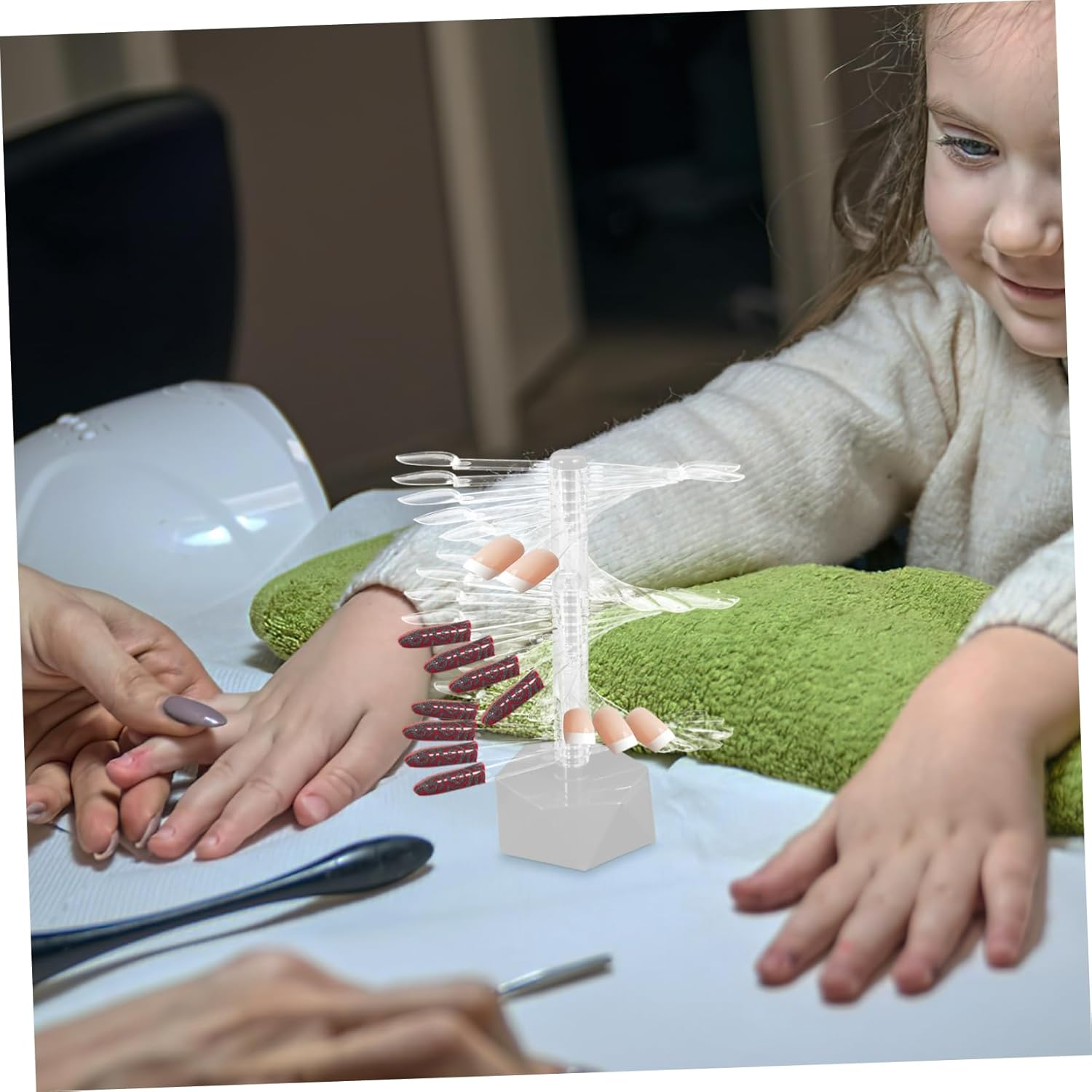 SAFIGLE Clear Nail Display Stand Spiral Tips Holder for Manicure Practice Unique Design for Nail Salons Schools and Home Use Decorative and Practical image number 4