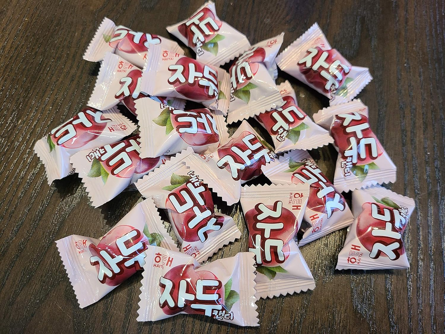 Haitai Plum Flavor Candy 130 G image number 3