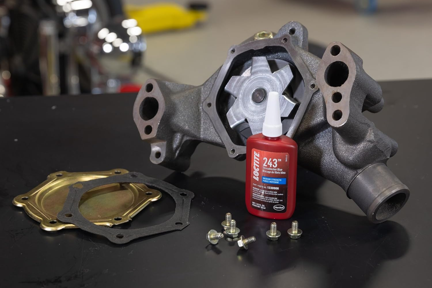 Loctite 1330906 243 Medium Strength Surface Insensitive Threadlocker, 36-Milliliter Tube image number 4