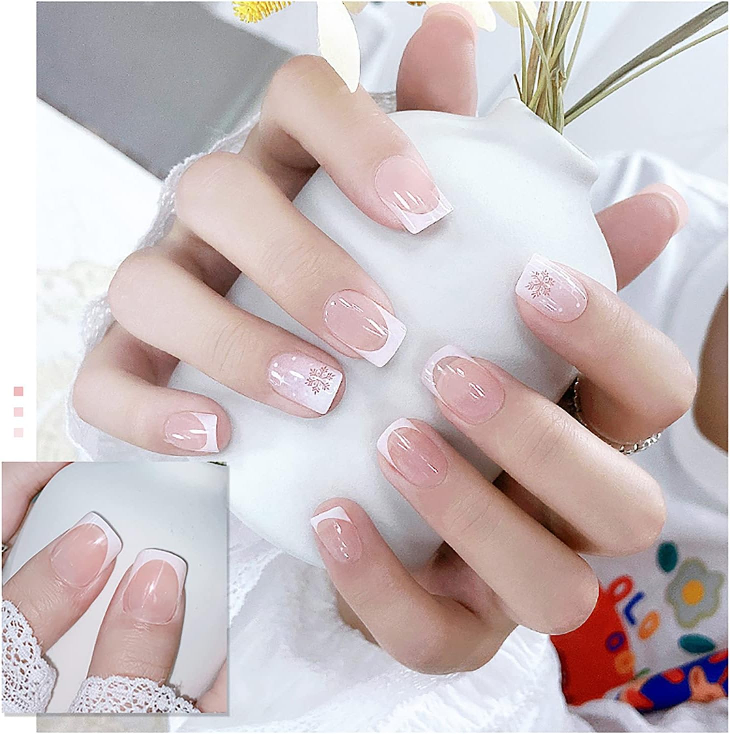 Christmas Press on Nails Short Square Fake Nails French Tip Acrylic Nails Cute White Snowflake Full Cover Stick on Nails Xmas Manicure Decorations False Nails for Women Girls image number 4