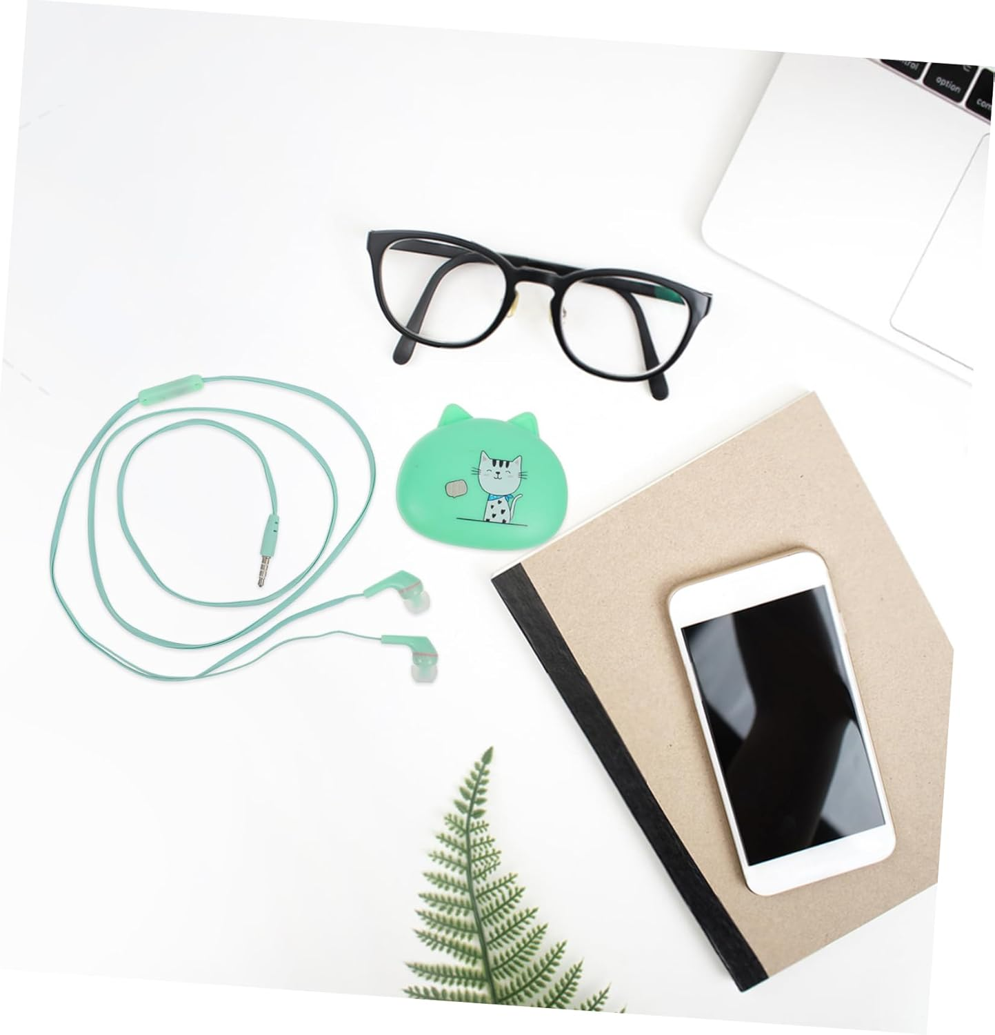 Ear Wired Earphones with Microphone Universal Compatibility for Smartphones Green Color Lightweight Phone Accessories image number 6