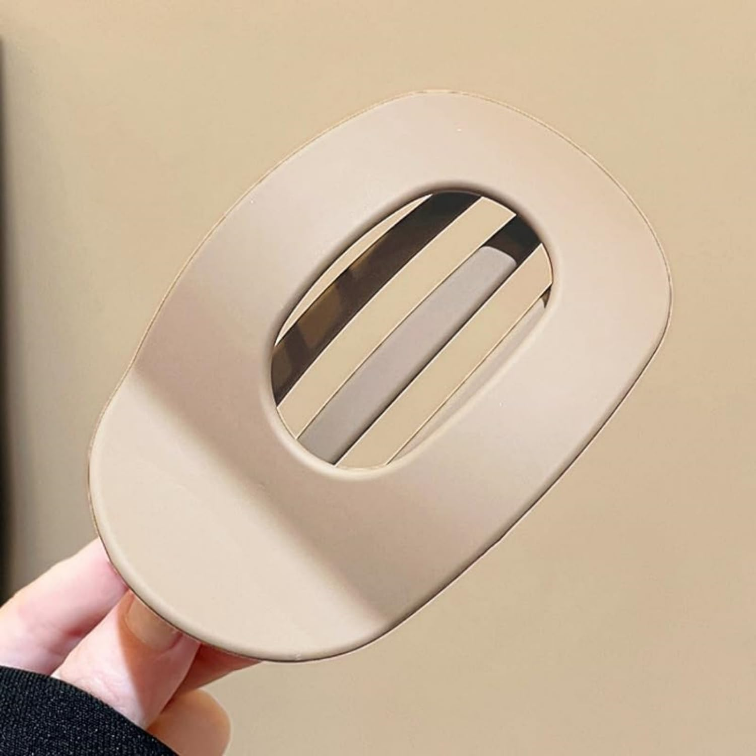 4-Piece Leopard Print Flat Clip, Suitable for Women of All Hair Sizes - Women'S Flat Hair Clip, Comfortable Curved Flat Hair Clip, Safe to Hold Hair, Can Be Worn in Various Occasions, Luxurious Daily Styling Accessory Gift Set (Red, Green, Gray, Beige) image number 5