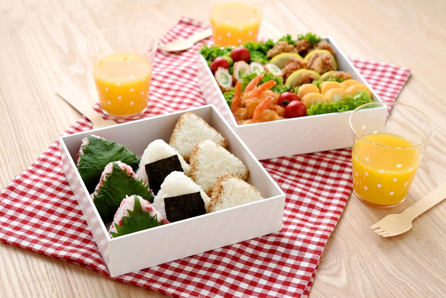 Ernest A-77371 Rice Ball Case, Bento Box (Side Dishes OK), Rice Ball Mold (Easy Onigiri Kit & Case, Musbeat), Popular Brand of Major Restaurants, Beige, image number 2