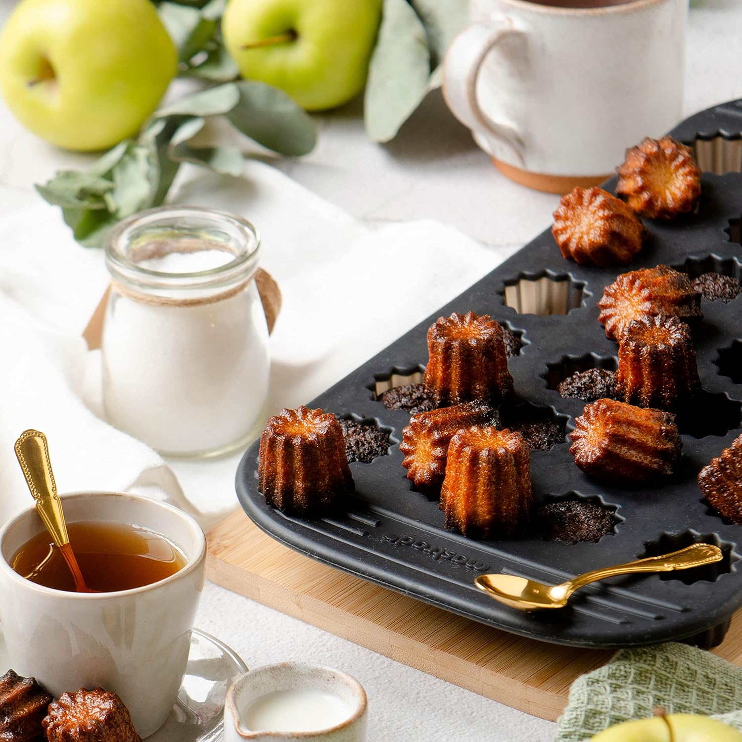 Mastrad &ndash; 28 Cavity Canele Mold/Pan, Silicone, Nonstick, Dishwasher Safe, Heat Resistant Cannele Mold, F43514 image number 5