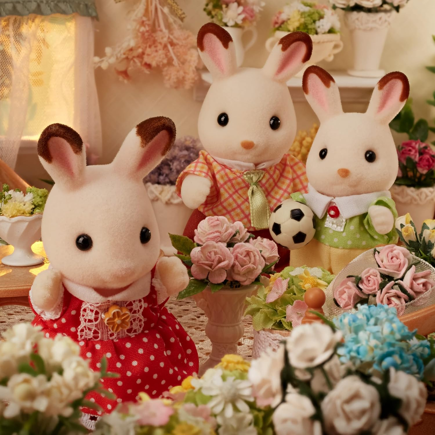 Sylvanian Families 5655 Chocolate Rabbit Family - Dollhouse Playset image number 6