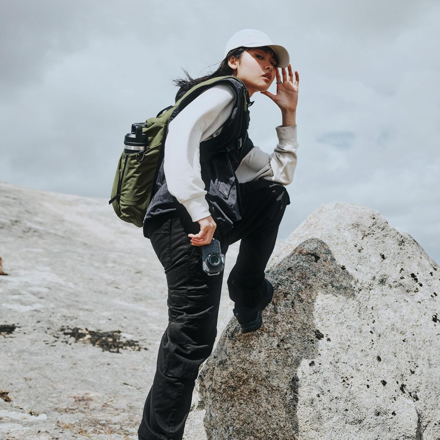 ALPAKA Metro Crossbody Left Shoulder 7.5L - Crossbody Bag Men,Sling Backpack - Fits 11" Tablet - Single Shoulder with YKK