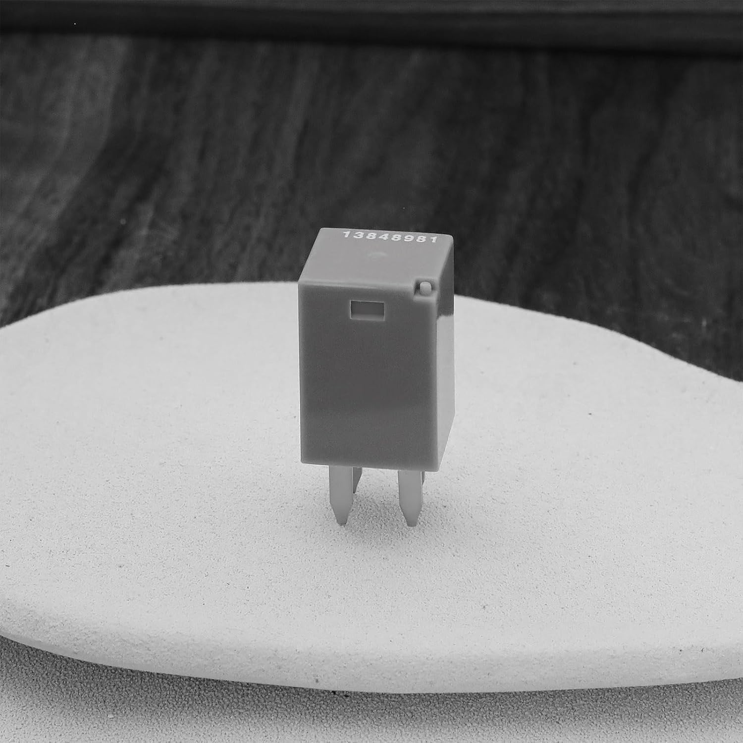 Emagtech DC12V 20A 4Pin Car Power Relay Replacement Part PA66-GF33 13848981 Compatible with Kopachi Roewe 350 image number 4