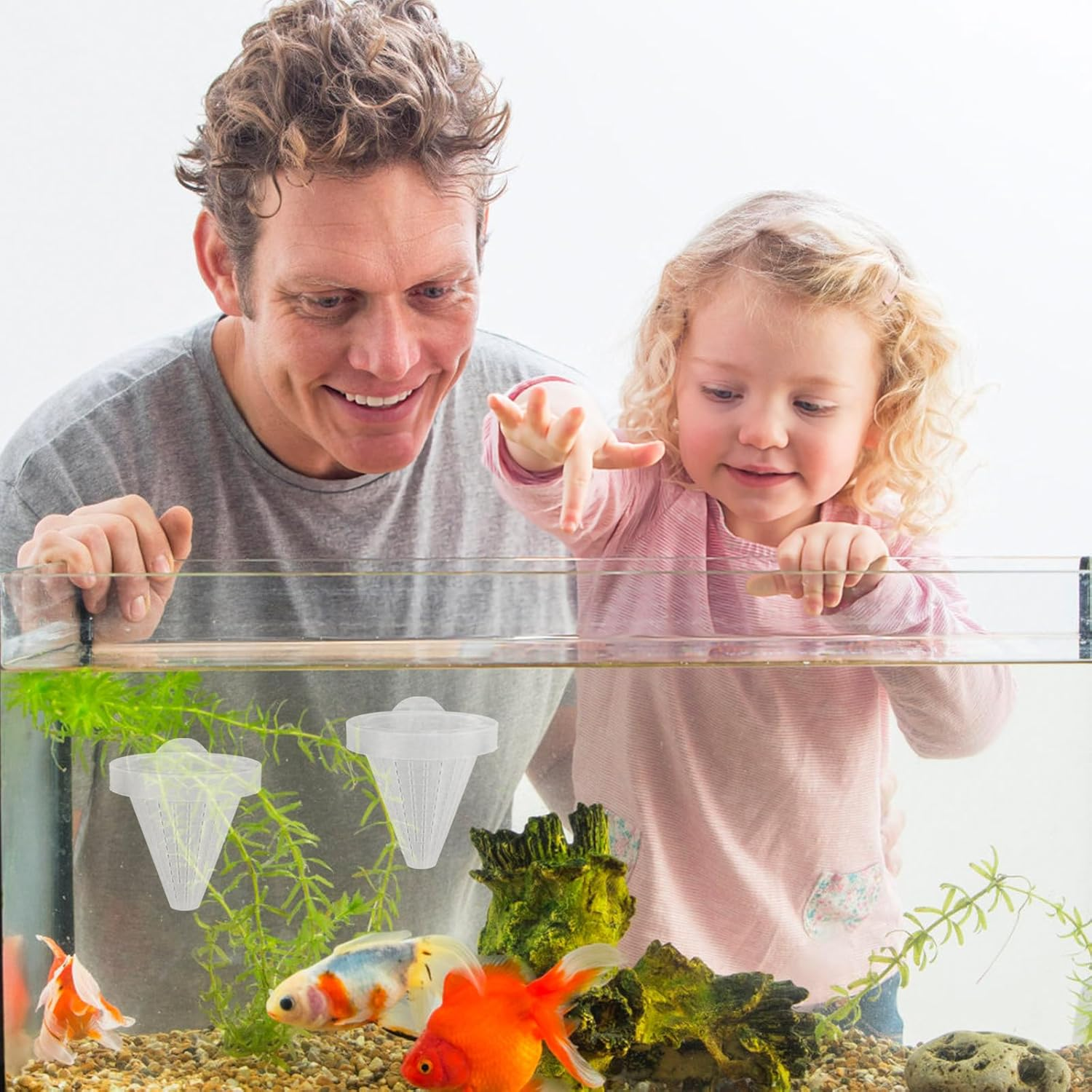 VANZACK 10Pcs Cone Worm Feeder Tank Cone Feeder Plastic Worm Feeding Cone Fish Feeder with Suckers