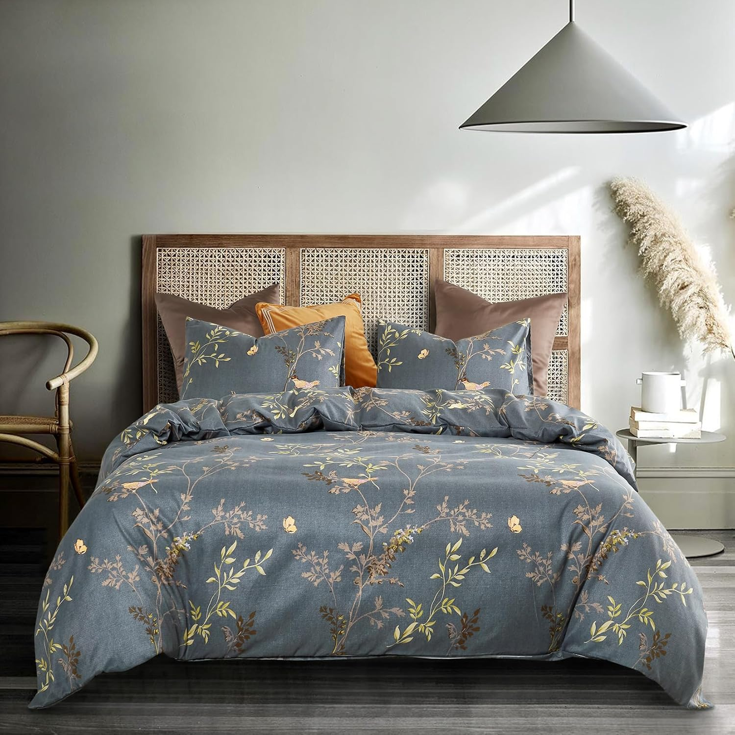 Wake in Cloud - Quilt Cover Set, Soft Microfiber Duvet Doona Cover Bedding with Pattern Printed, 3 Pieces, Floral Bird Grey, Queen Size image number 1