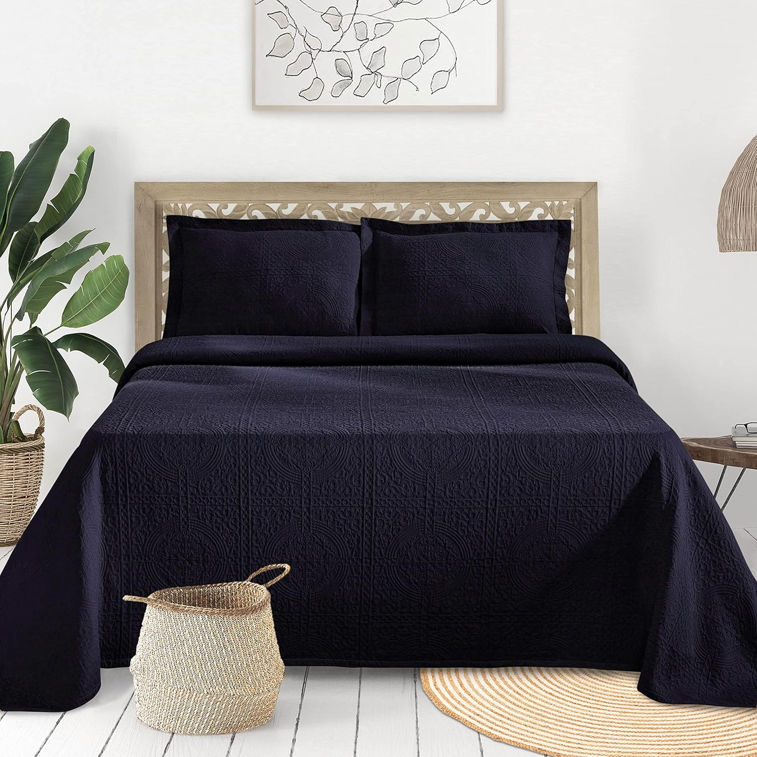 Superior Cotton Fleur De Lis Bedspread Set, Warm Blankets, All-Season Bedding, Bedroom Decor, Decorative Boho Medallion Coverlet, Includes 1 Bedspread, 1 Pillow Sham, Twin, Navy Blue image number 1