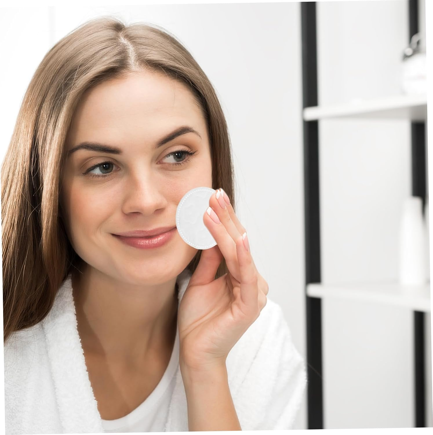 Beavorty 100Pcs 58Mm round Pure Cotton Makeup Remover Pads Disposable Facial Pads Soft Cotton Rounds for Women Face Cleaning and Exfoliating image number 2