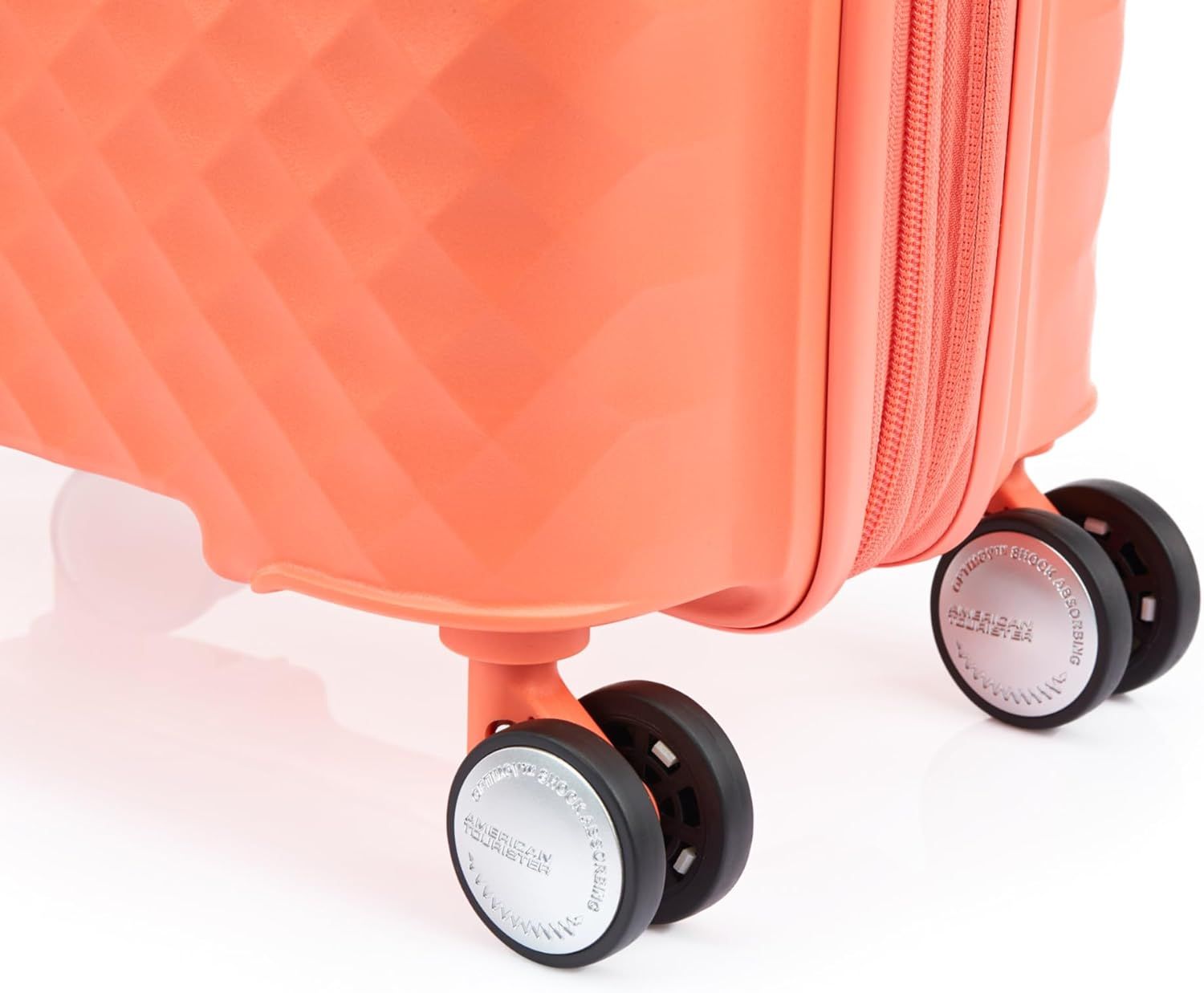 American Tourister Squasem Suitcase image number 2