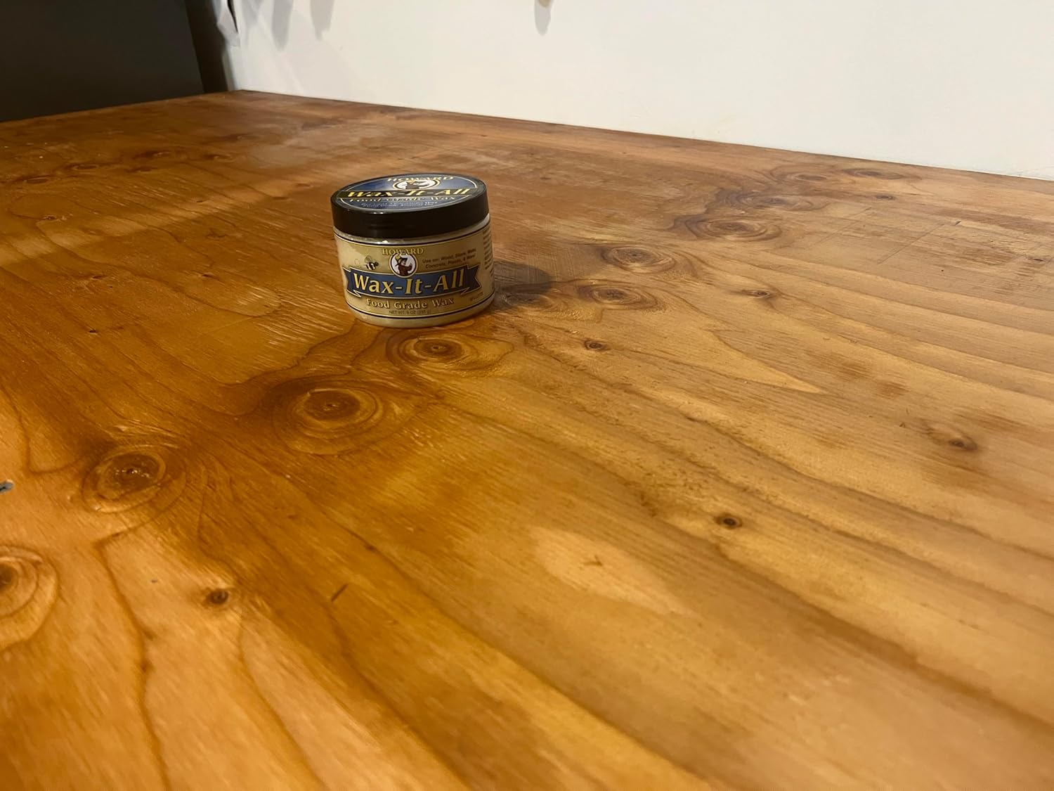 HOWARD PRODUCTS WAX009 Wax-It-All Food-Grade Wax, Cream, 255G (Single Pack) Safe for Indoor & Outdoor Surfaces, Anti-Tarnishing, Enhanced Beauty, Smooth & Shiny Finish image number 5