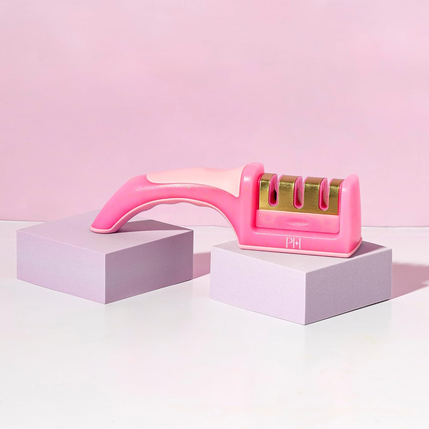 Paris Hilton 3-Stage Knife Sharpener, Professional Kitchen Knife Sharpener with Ergonomic Handle, Non-Slip Base, and Coarse, Medium, Fine Sharpening Stages, Pink image number 5