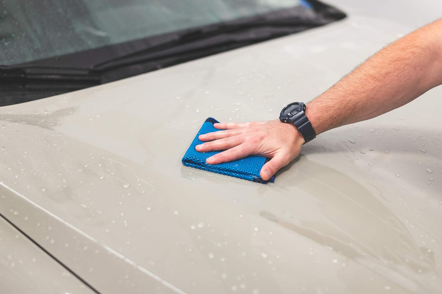 The Rag Company - Ultra Clay Decontamination Towel - Effective Cleaning & Release of Paint Contaminants; Increase Wax and Sealant Bond; Enhance Gloss and Depth of Color; Fine Grade (12In. X 12In.) image number 3