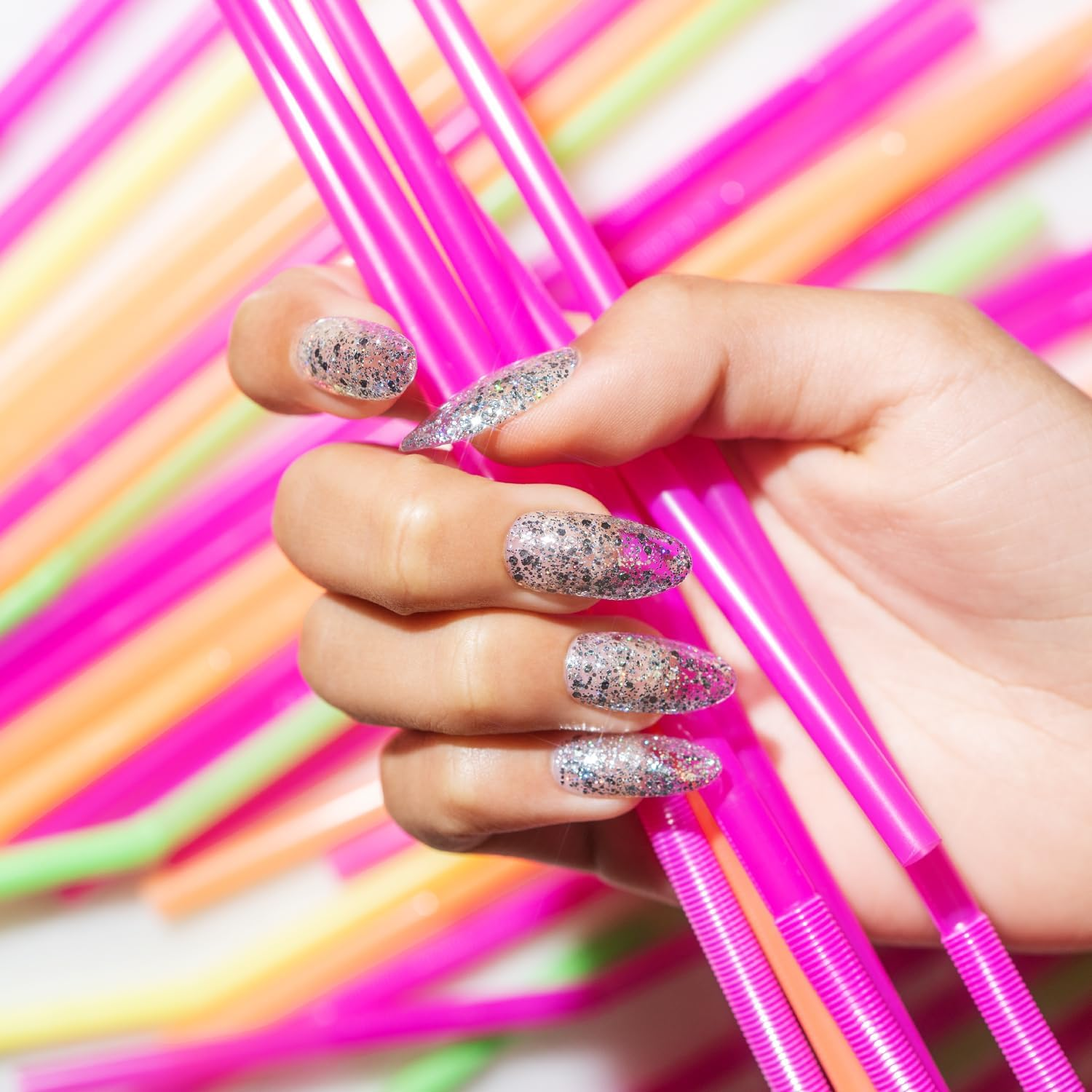 Gelish Am I Making You Gelish? Professional Gel Polish, Silver Glitter, 15 Ml image number 1