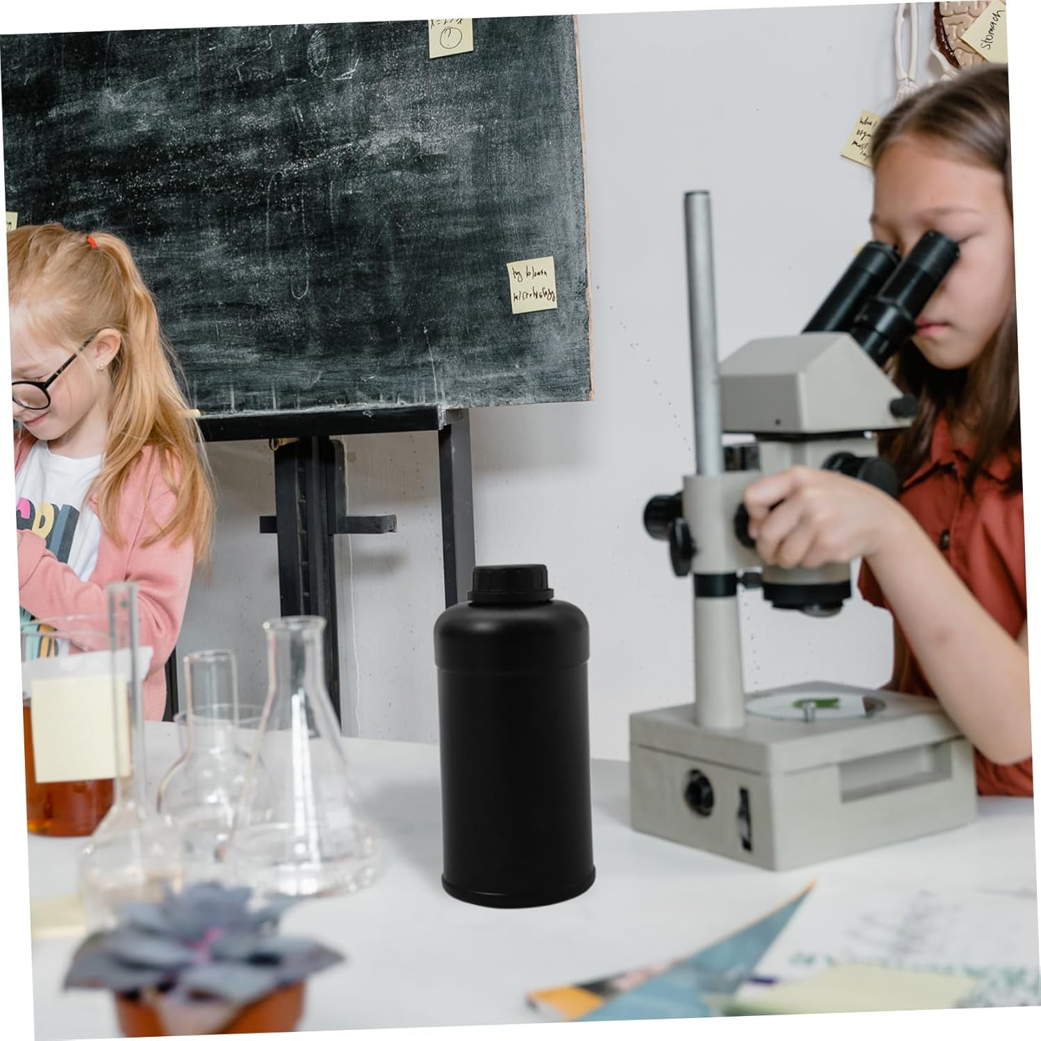 GETAJGHSD 1000Ml Plastic Reagent Bottles 4 Pack Empty Laboratory Sample Containers Caps Black Chemical Bottles for Liquid Storage for School and Home Use image number 2