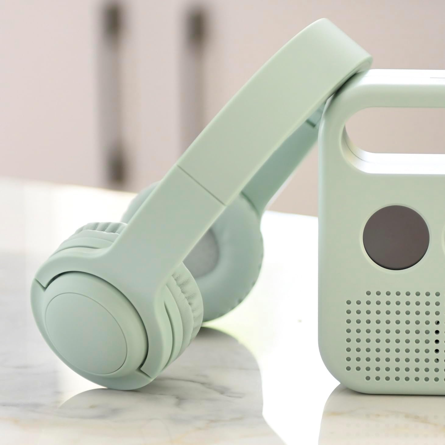 Merlin Vert Amande Headphones - Almond Green image number 3