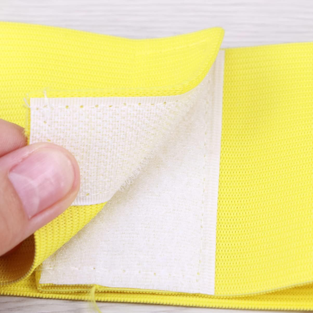 INOOMP 2Pcs Soccer Captain Armband Youth Captain Band Arm Bands Football Team Captain Armband Rugby Captain Armband Captains Armband Captain Sports Bands Player Men and Women Basketball image number 4