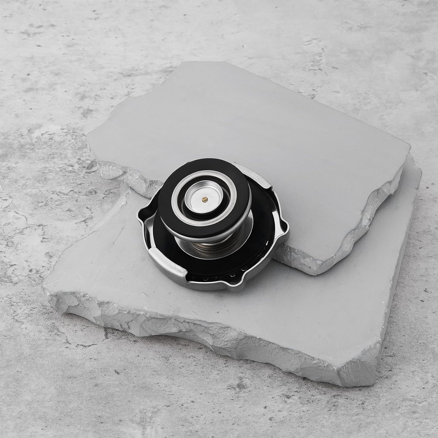 Car Radiator Cap 55116901AA 5174131AA Compatible with Wrangler 1997-2007 Compatible with Jeep TJ1997-2006