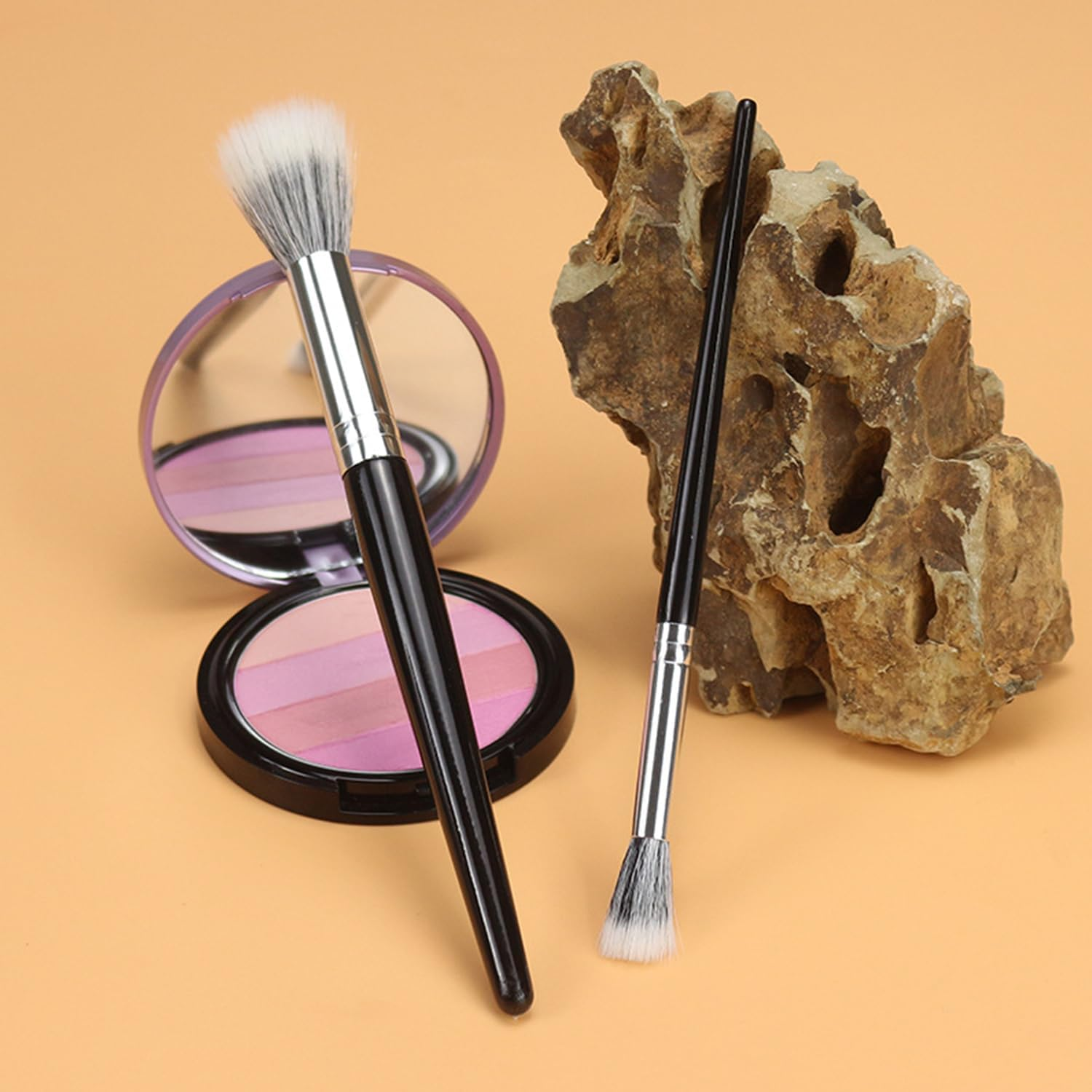 Makeup Brush, Cheek Brush Blusher Brush Foundation Makeup Brush Fiber Stippling Brush Perfect for Foundation,Powder,Highlight,Cream,Blusher(Small Size) image number 3