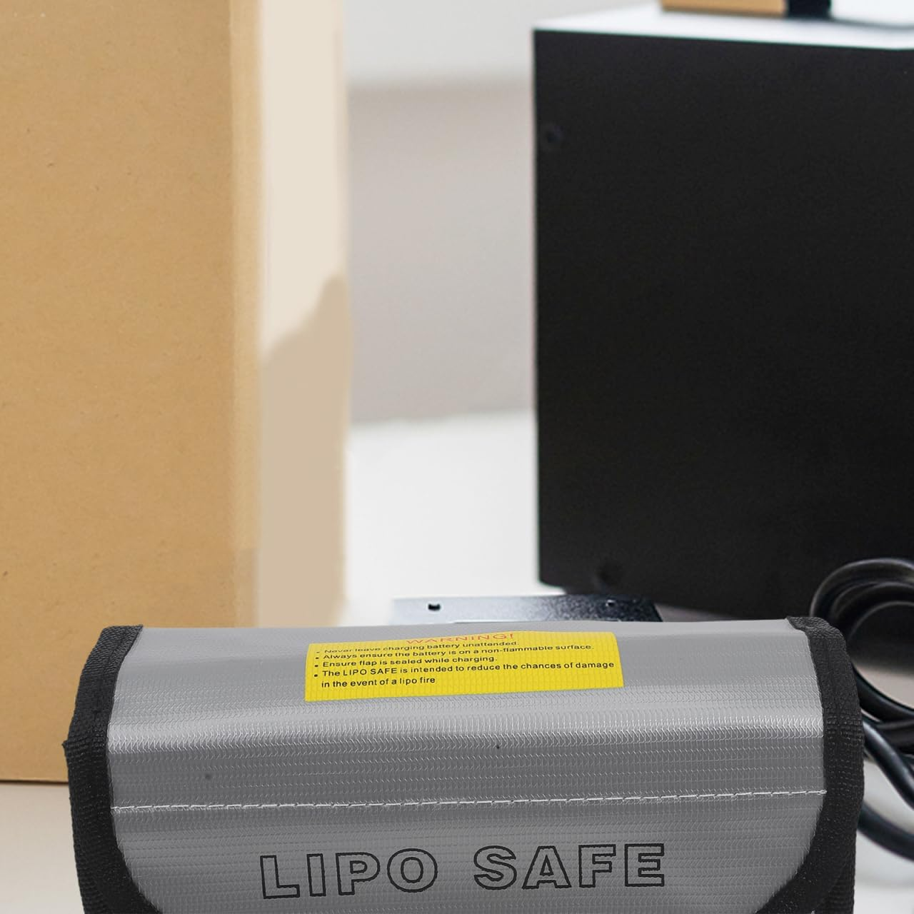 OSALADI Fireproof Lipo Battery Safety Bag 2Pcs High Temperature Resistant Explosion-Proof Pouch for Model Aircraft Lithium Battery Storage image number 4