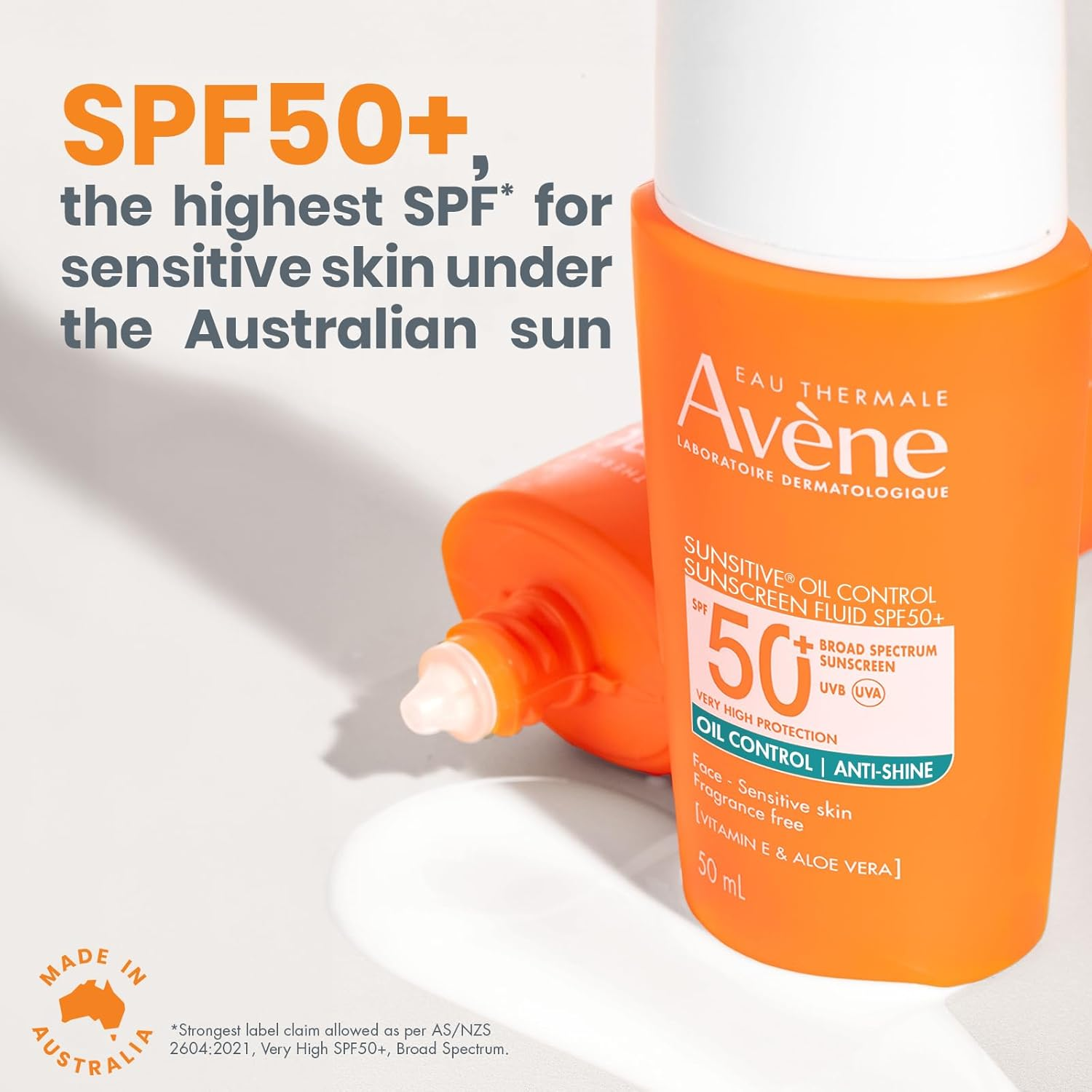 Av&egrave;ne Sunsitive&reg; Oil Control Matte Sunscreen Fluid SPF 50+ | for Oily, Acne-Prone and Combination Skin with Pimples | Oil-Free & Ultra-Light with a Shine-Free Finish image number 3