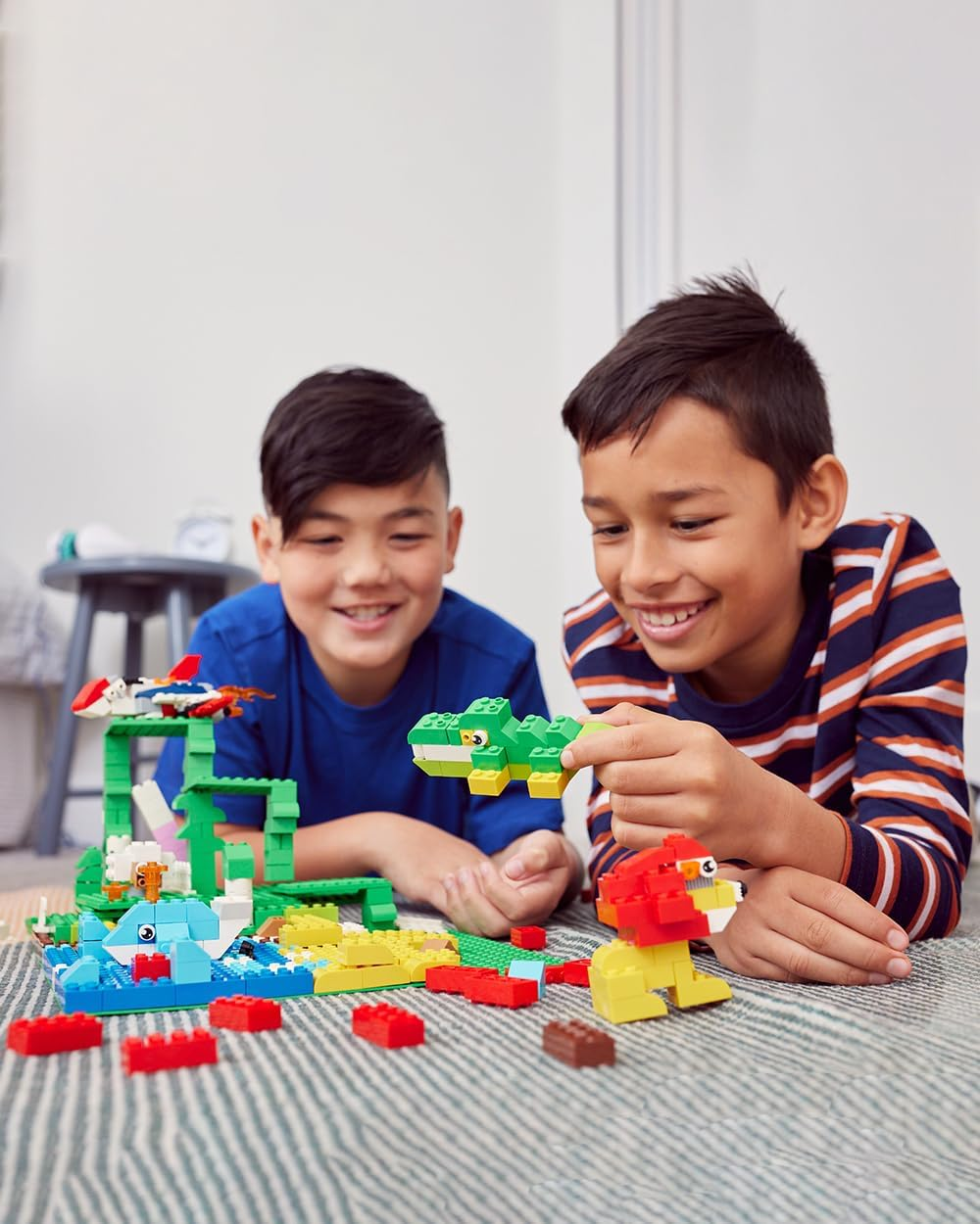 Zuru MAX Build Construction Value Tub 253 Bricks image number 1