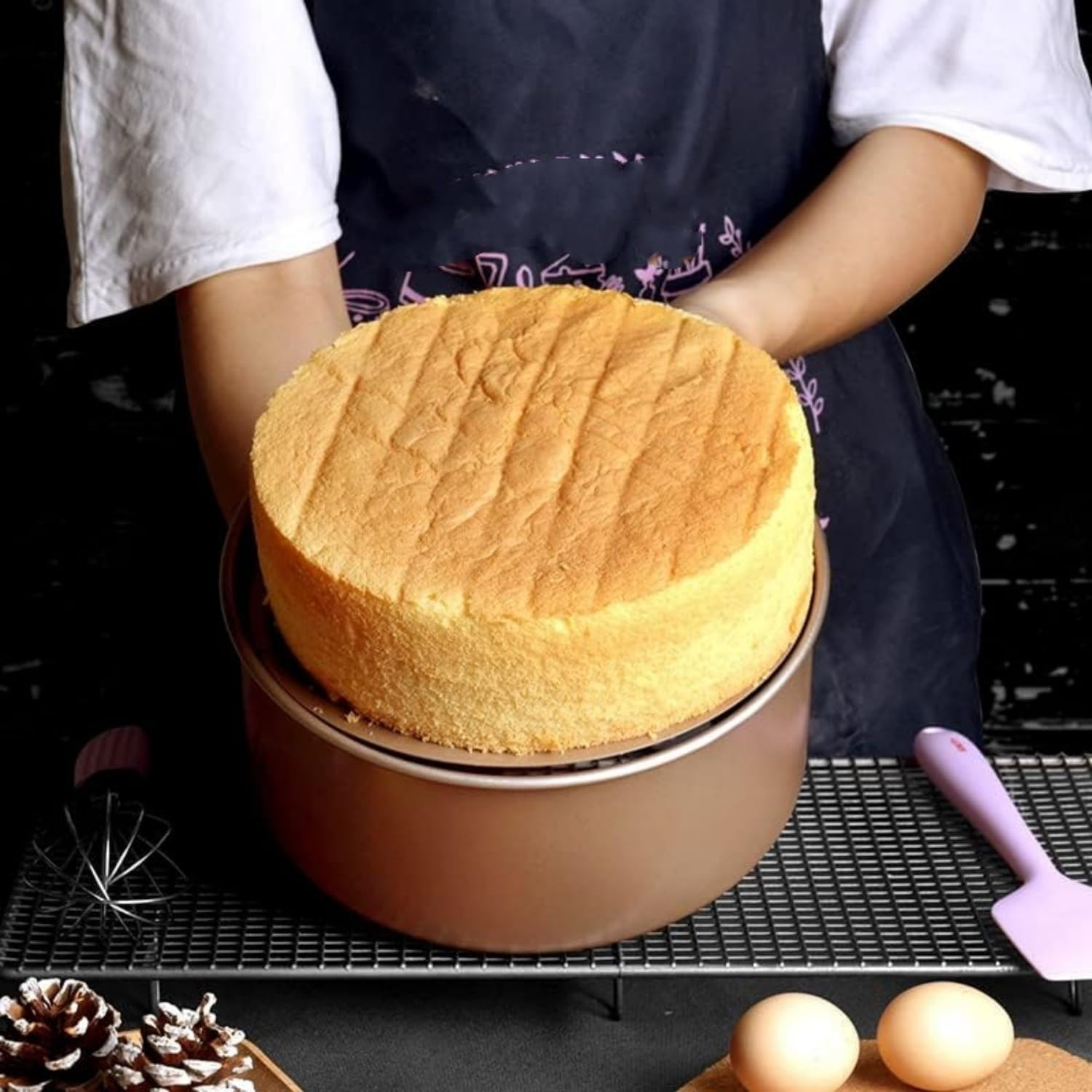 WUWFKUI round Cake Pan Set,3Pcs(6'' / 8''/ 10'') Nonstick Cake Pan with Removable Bottom (Golden) image number 2