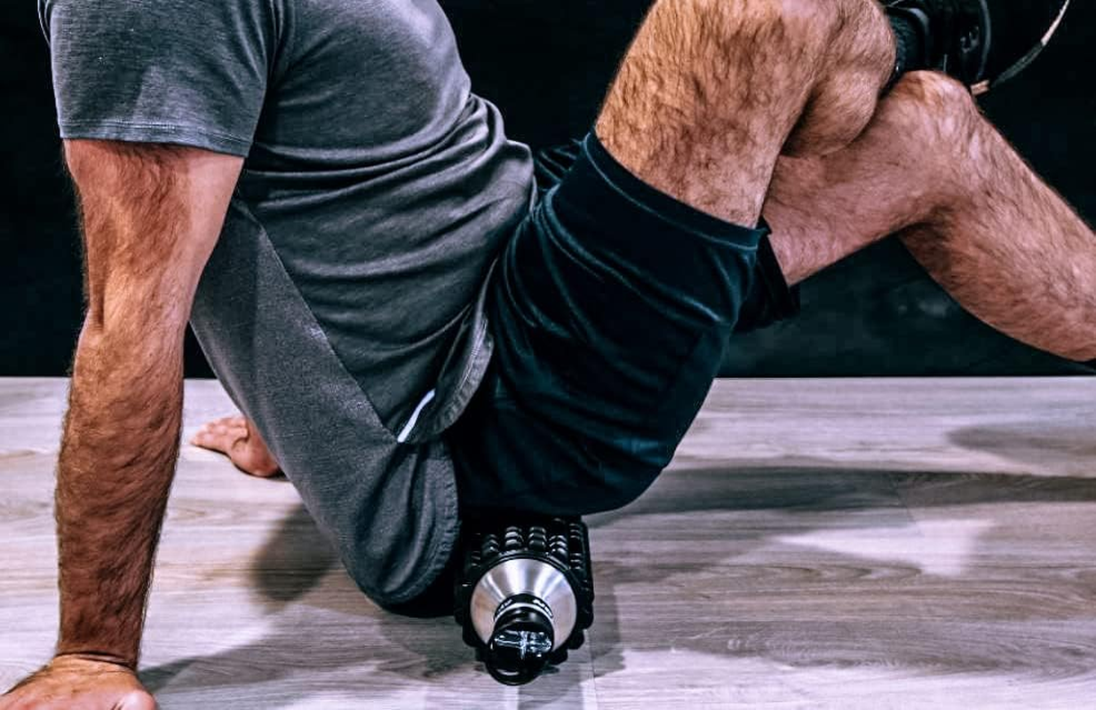 Foam Roller Water Bottle 1.2L / 40Oz Stainless Steel with Drinking Straw by Paragon Active image number 4