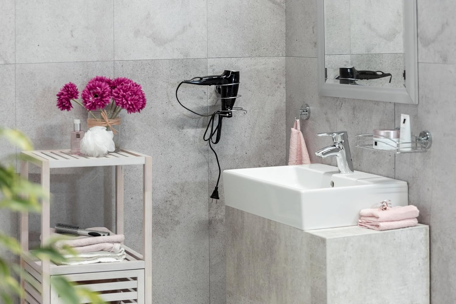 WENKO Wall Hooks with Loc-Vacuum Technology, for Hanging, Storage, for Shower, for Kitchen, No Drilling, No Holes, No Screws, without Nails, 9.29" X 1.57" X 3.74", Chrome image number 3