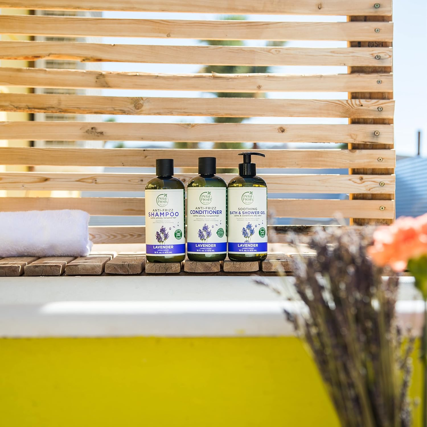 Petal Fresh Pure anti Frizz Lavender Shampoo 350Ml image number 3